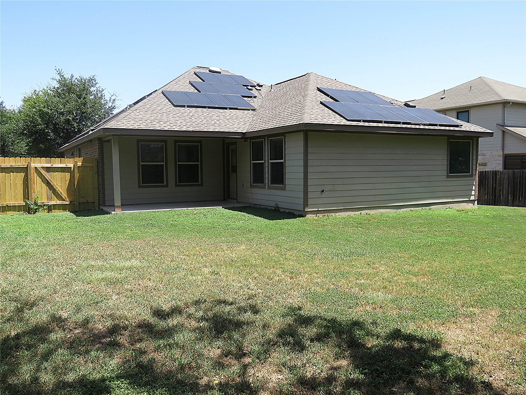 main property photo 23