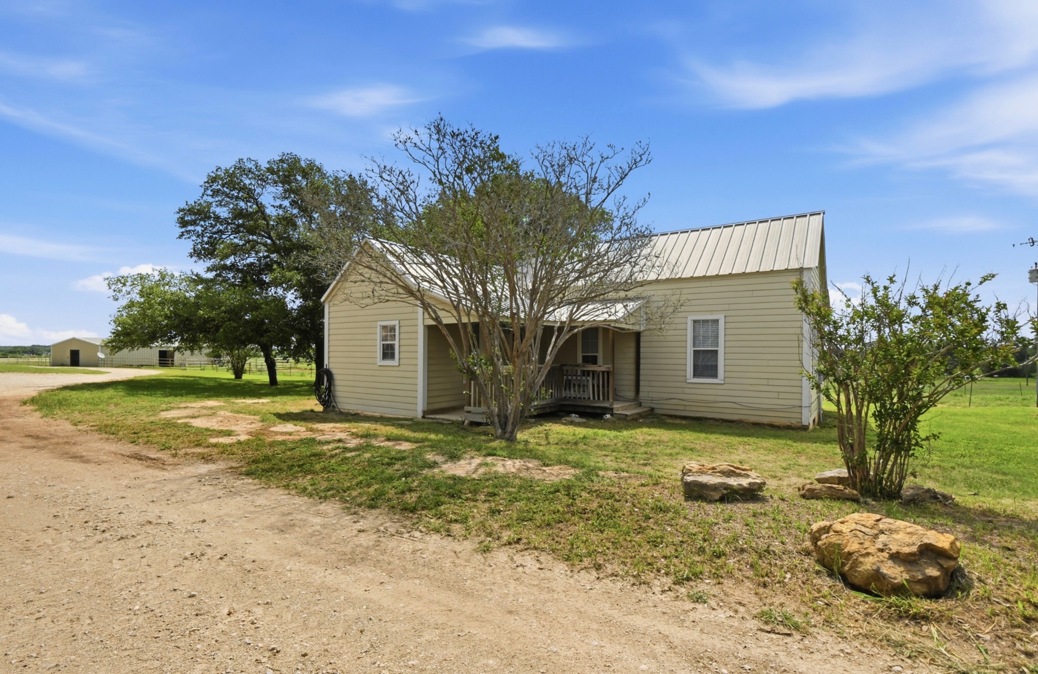 main property photo 10