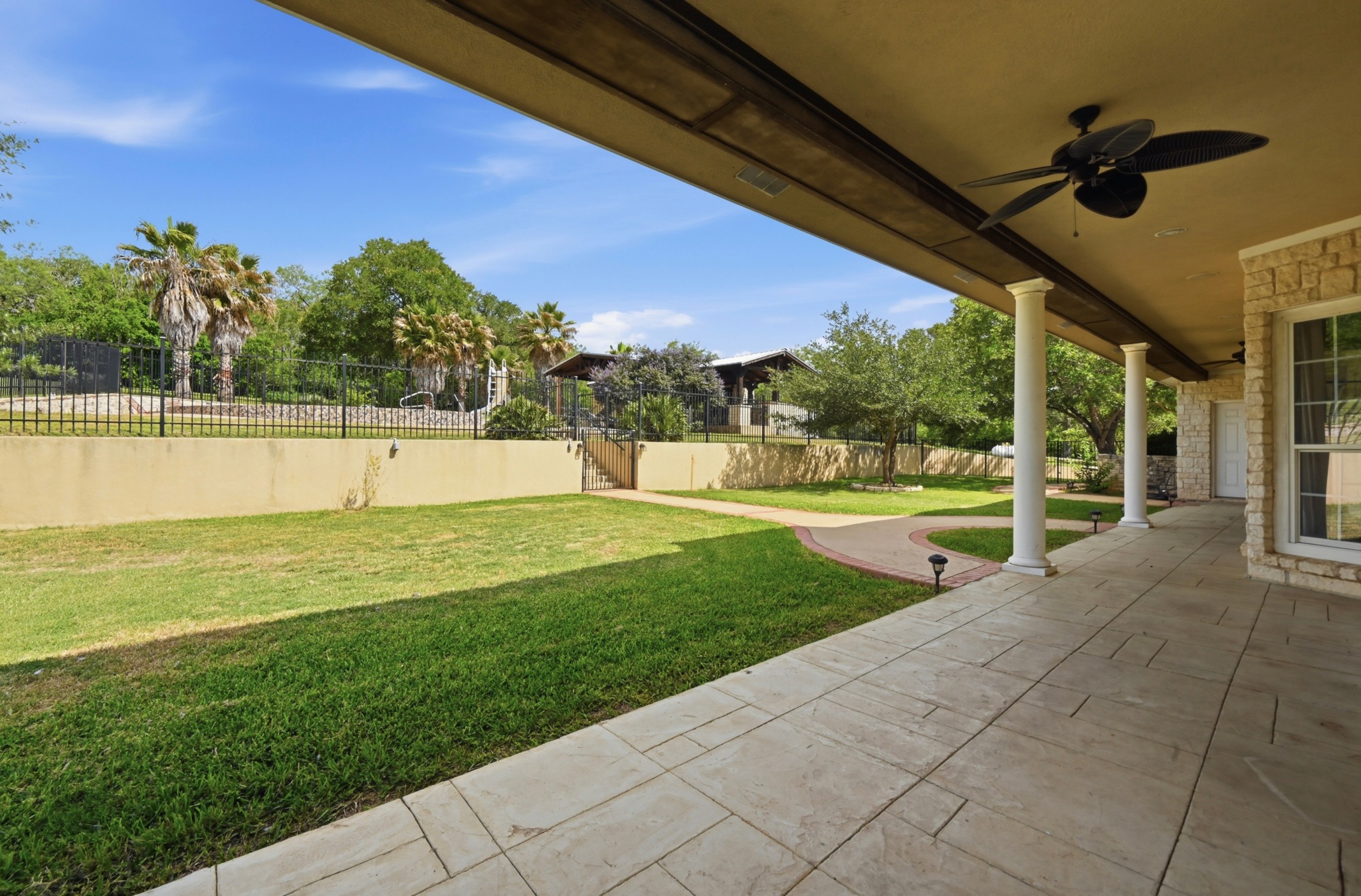 main property photo 33