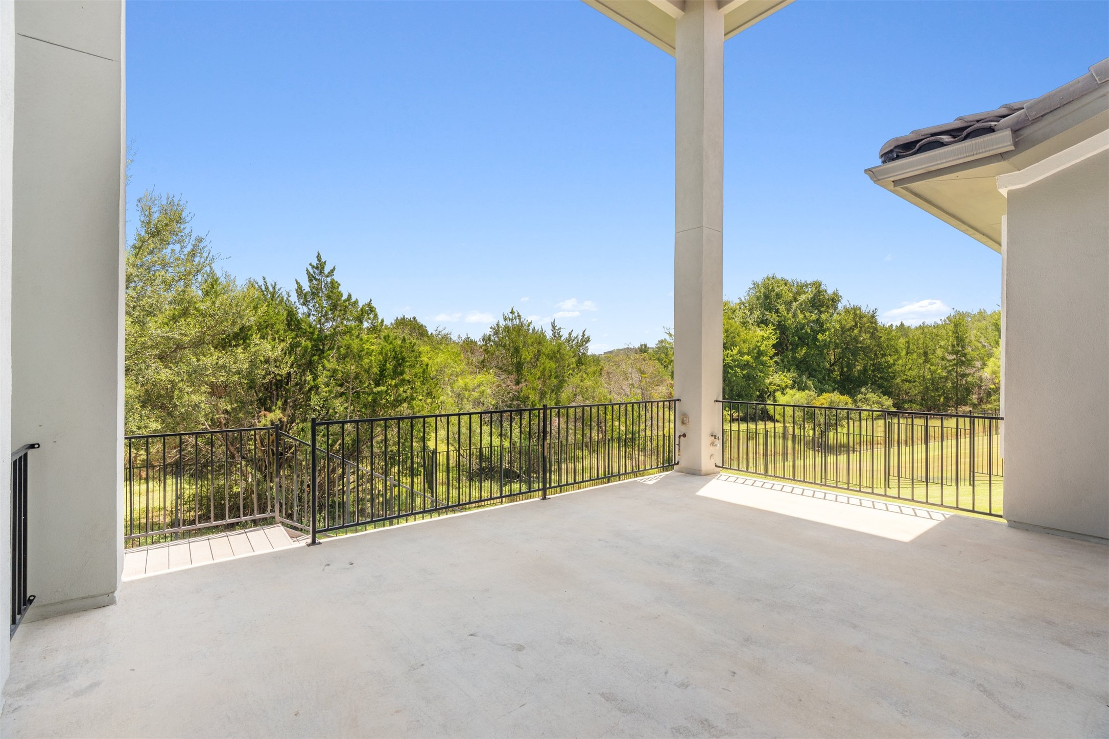 main property photo 32