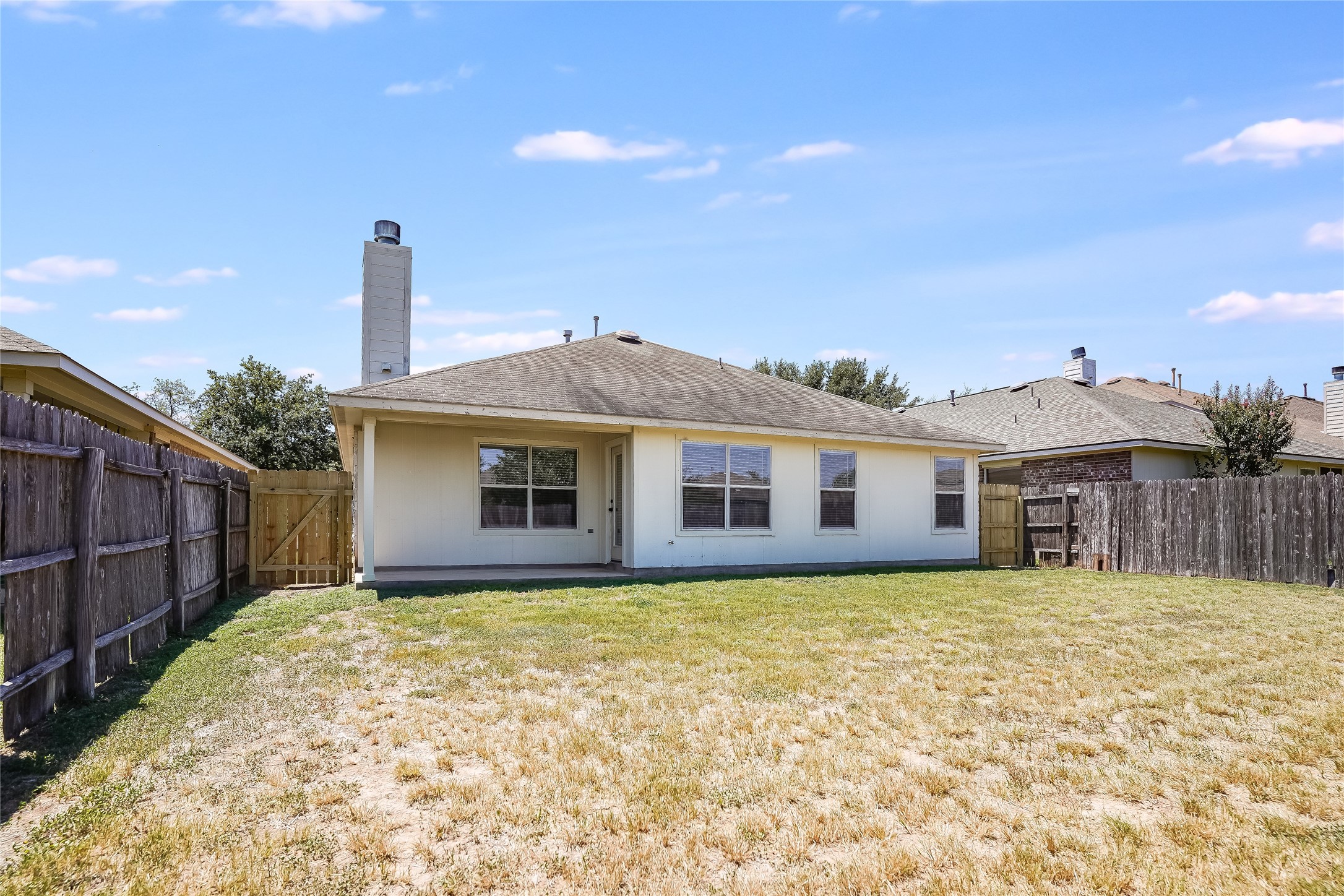 main property photo 19