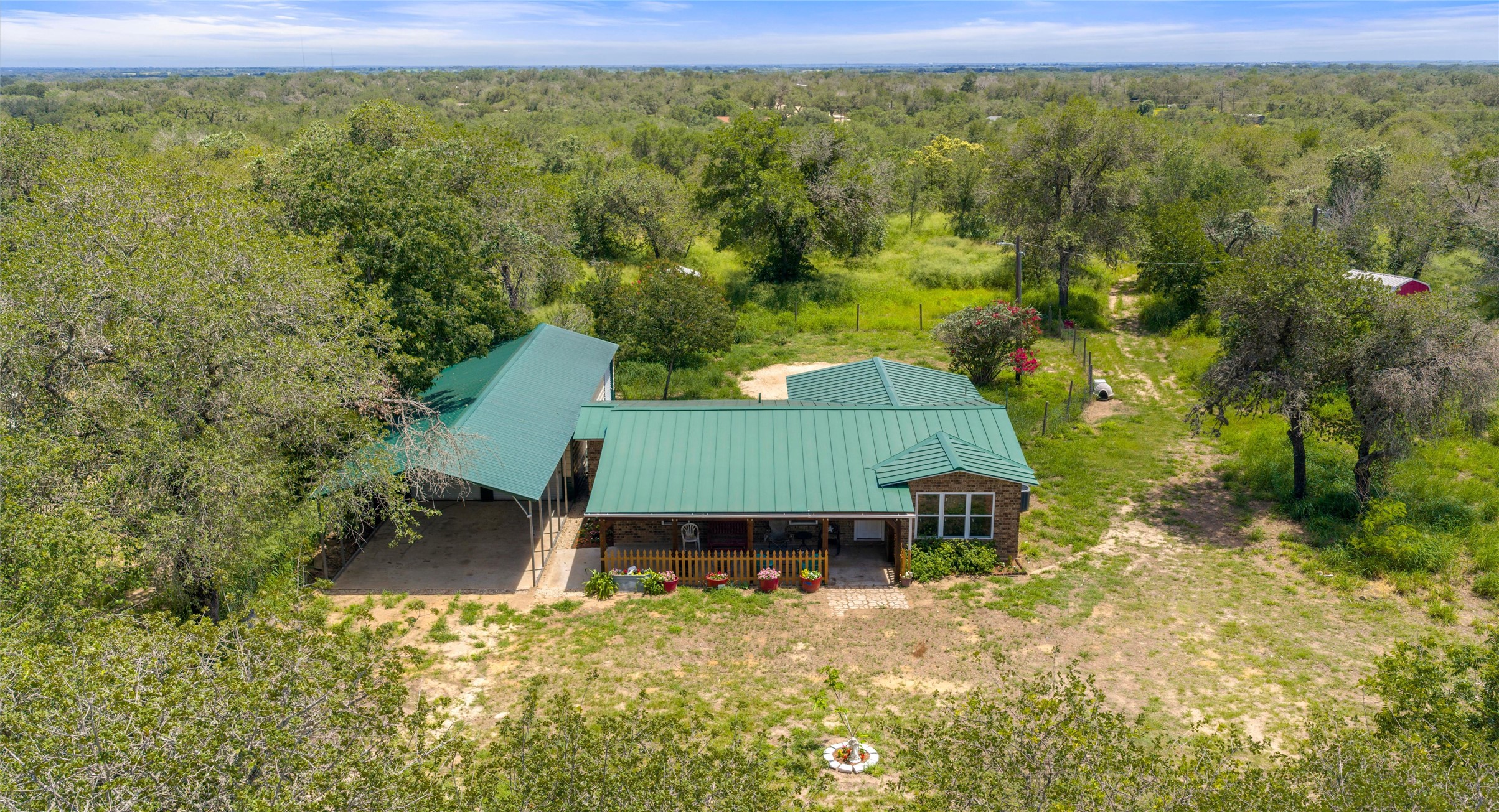 main property photo 34