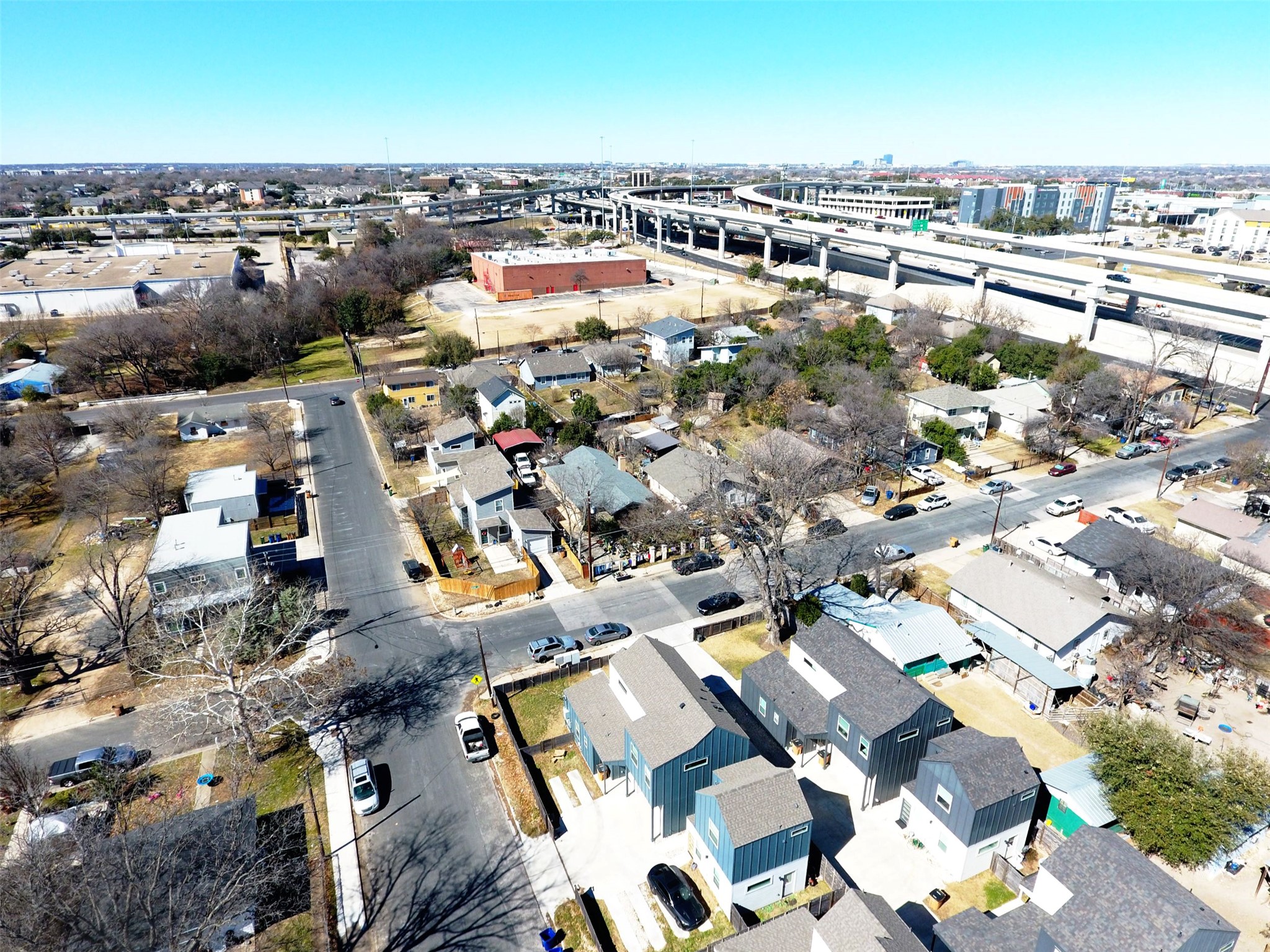 main property photo 16