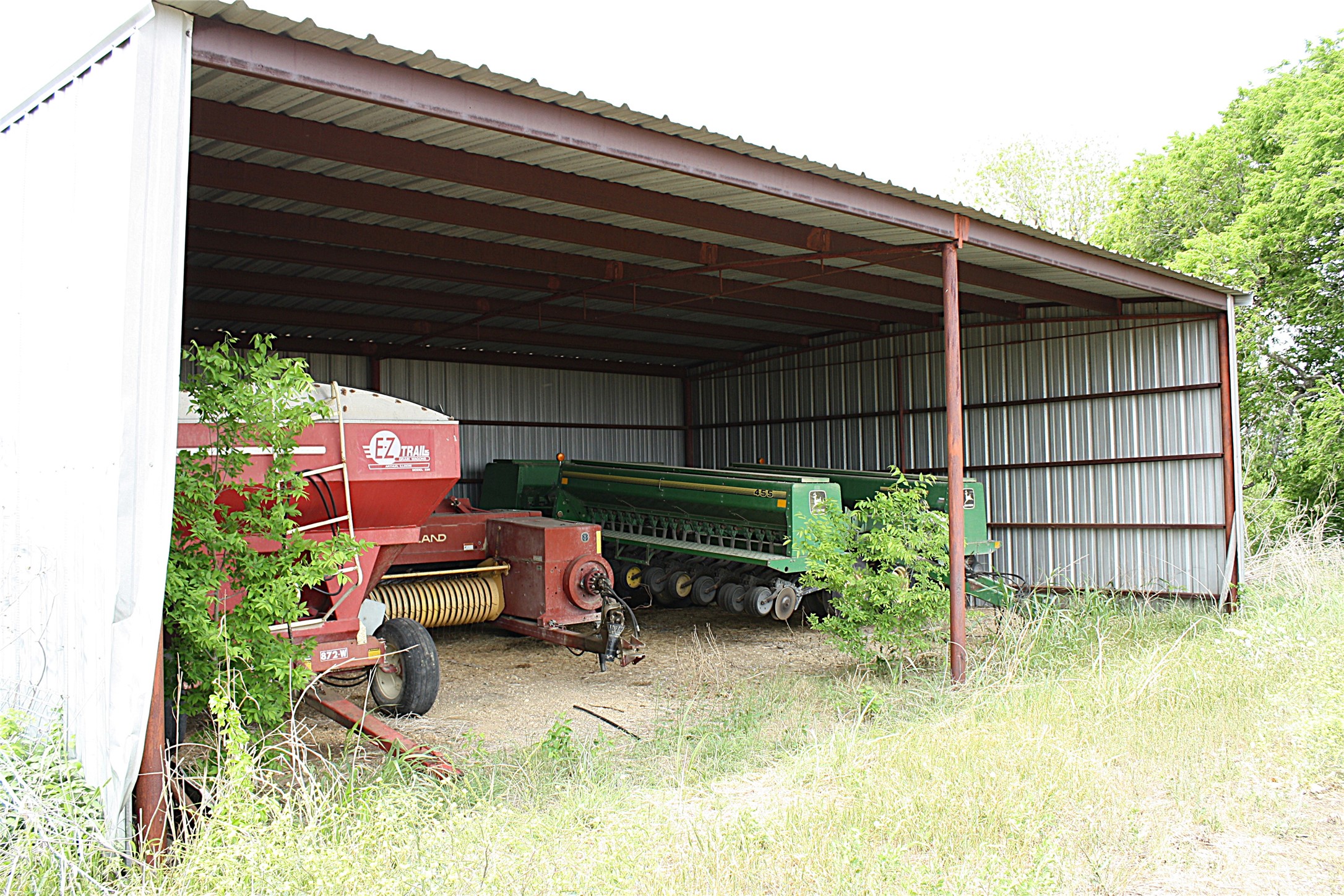main property photo 14