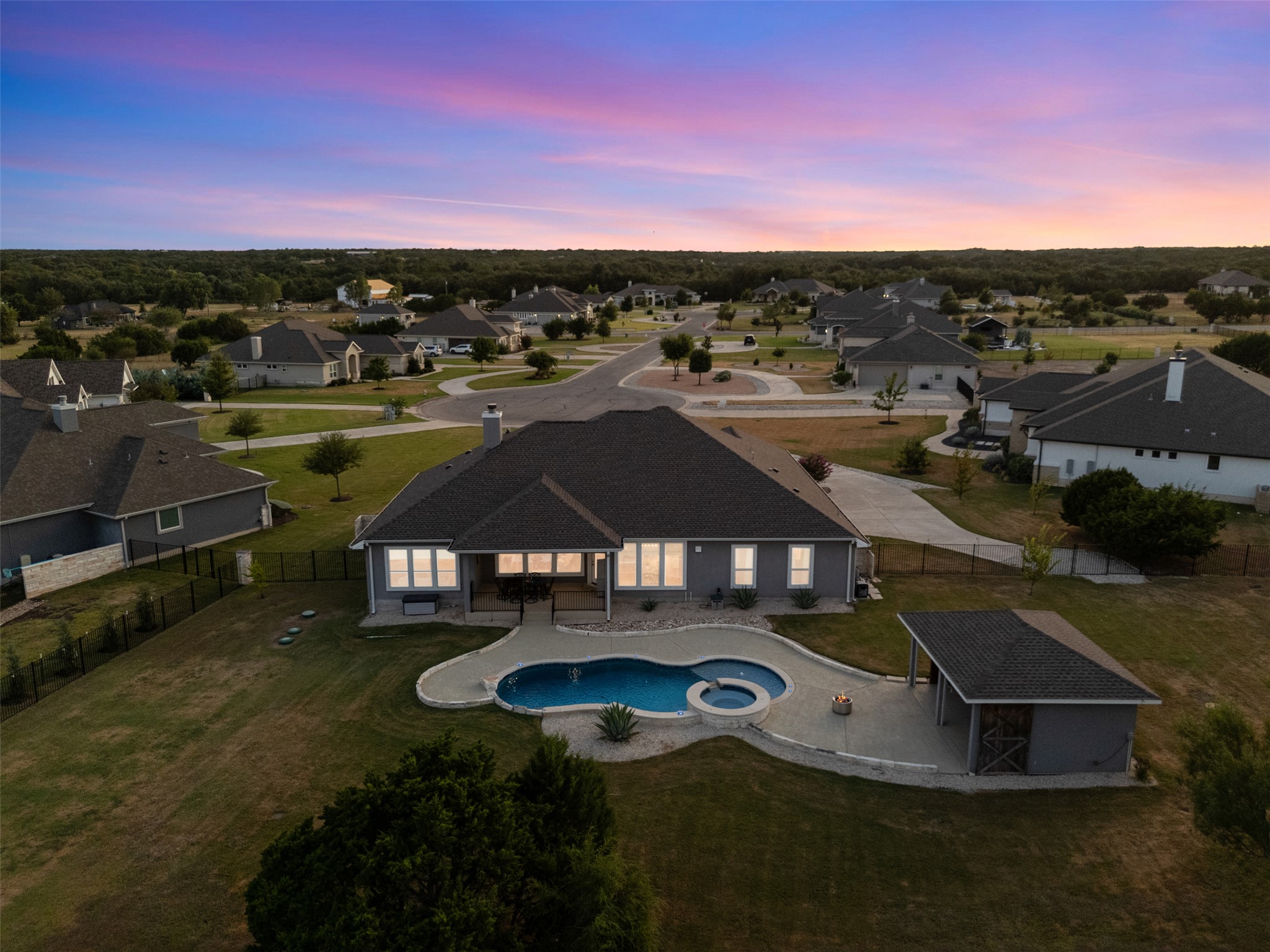 main property photo 31