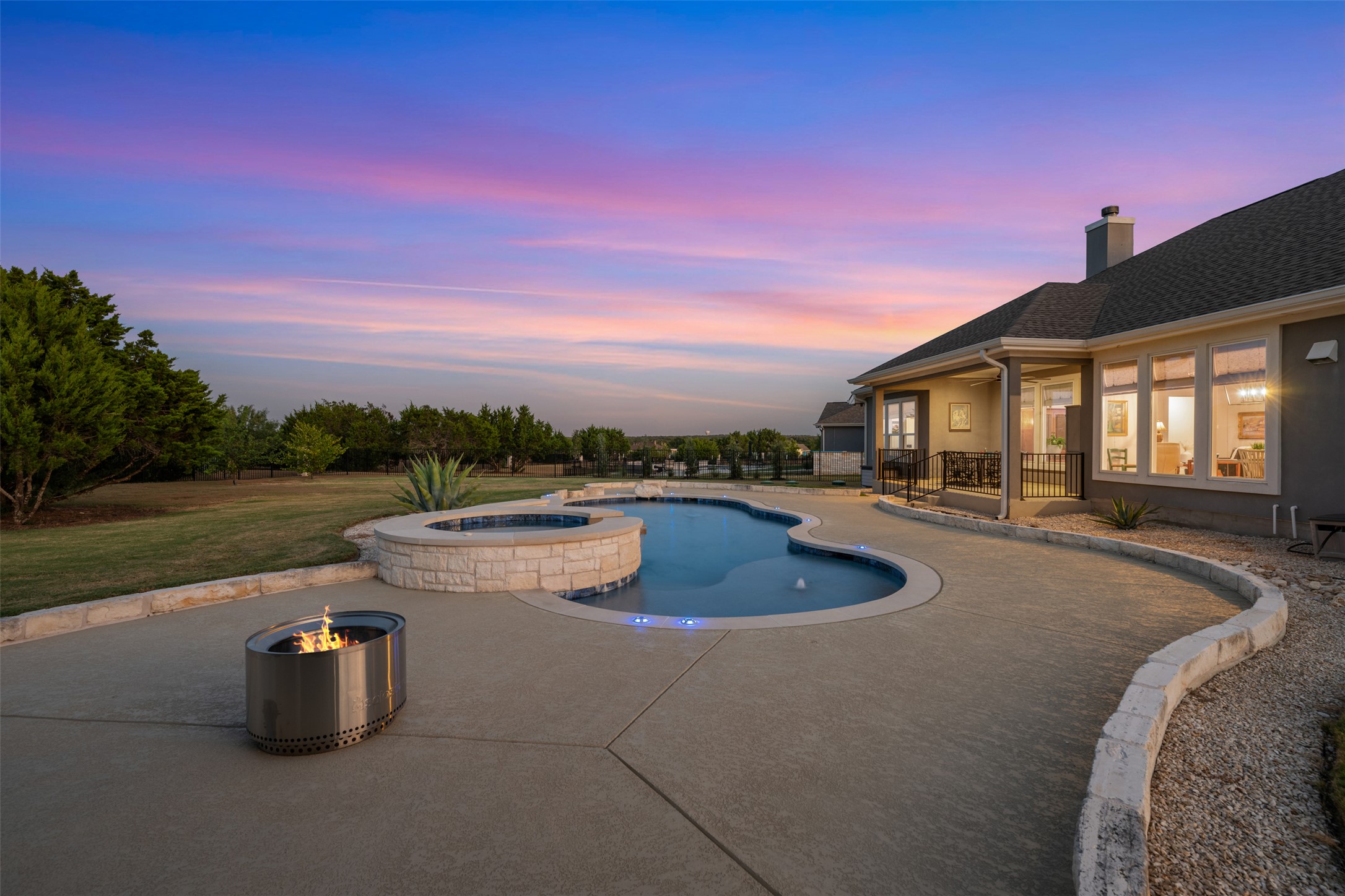 main property photo 34
