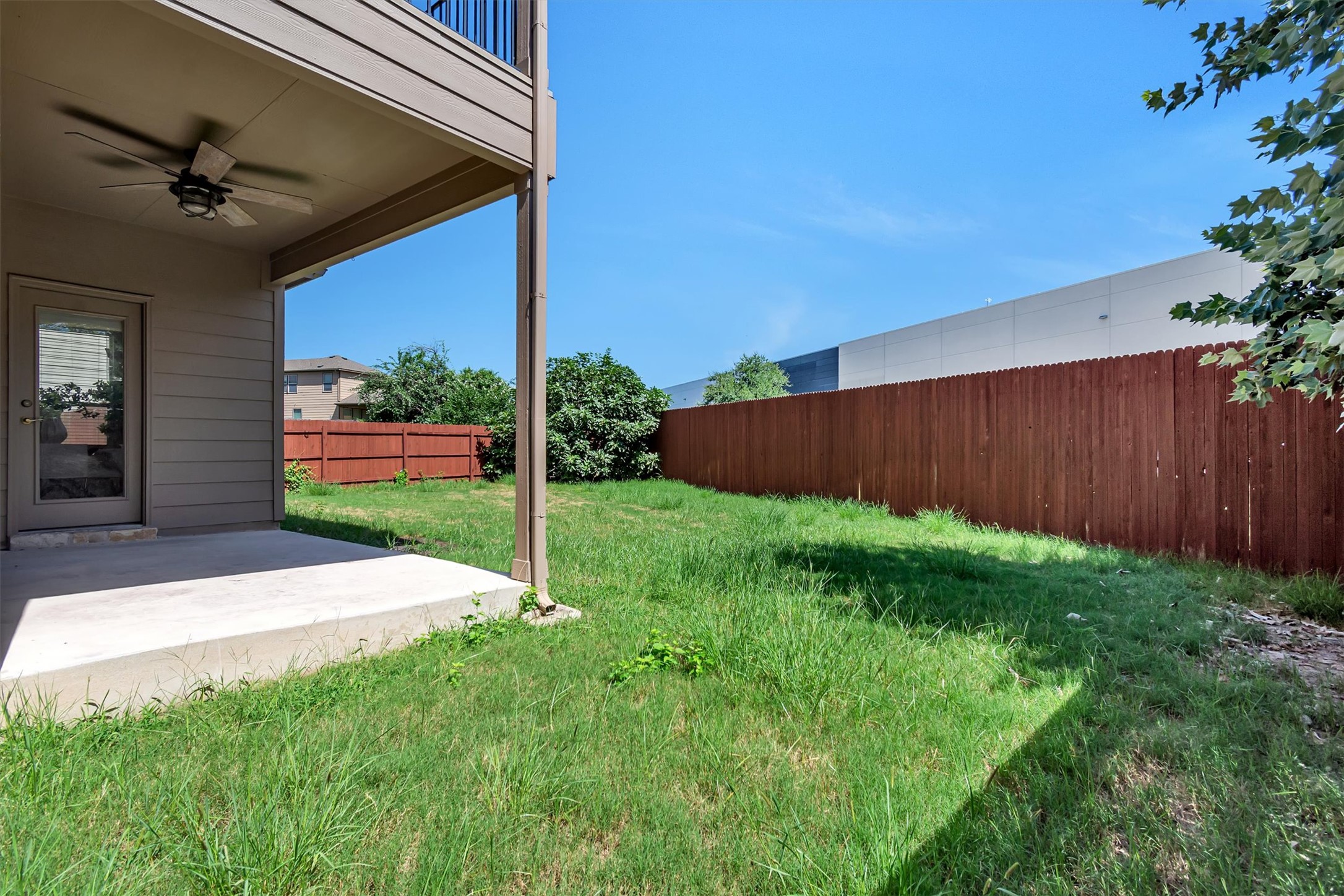 main property photo 15