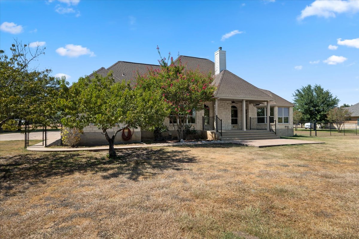 main property photo 3
