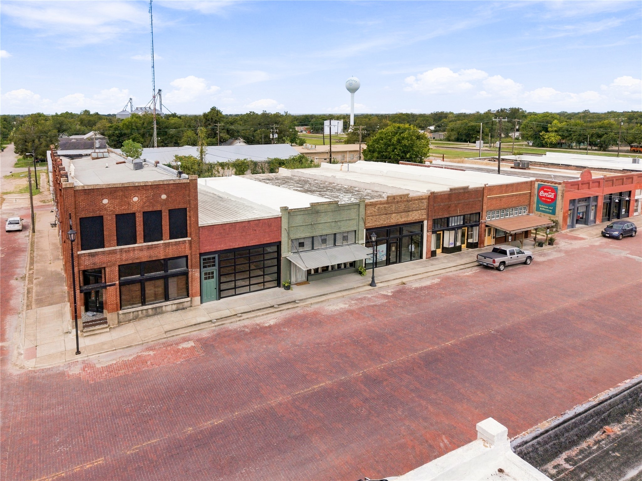 main property photo 3