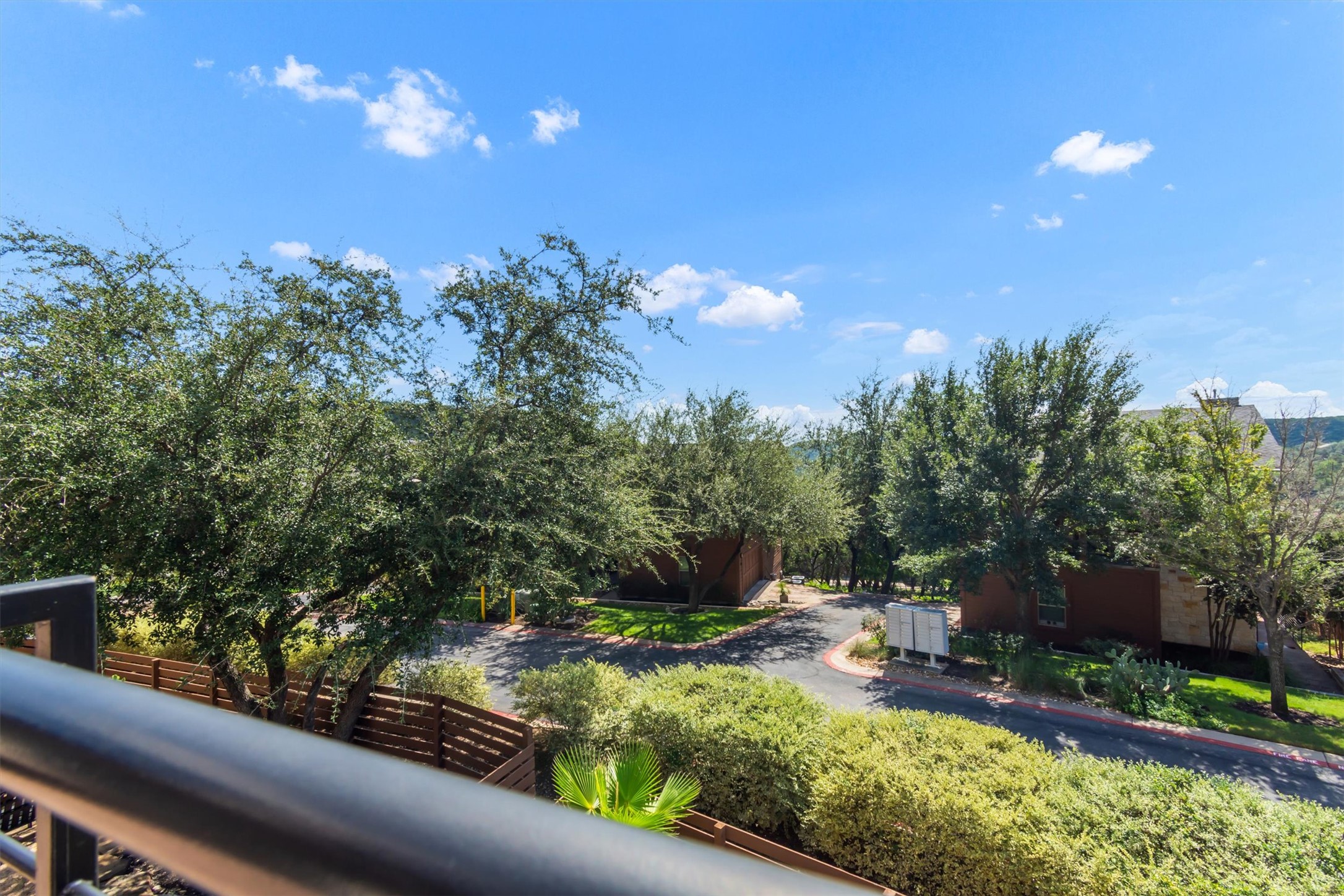 main property photo 32