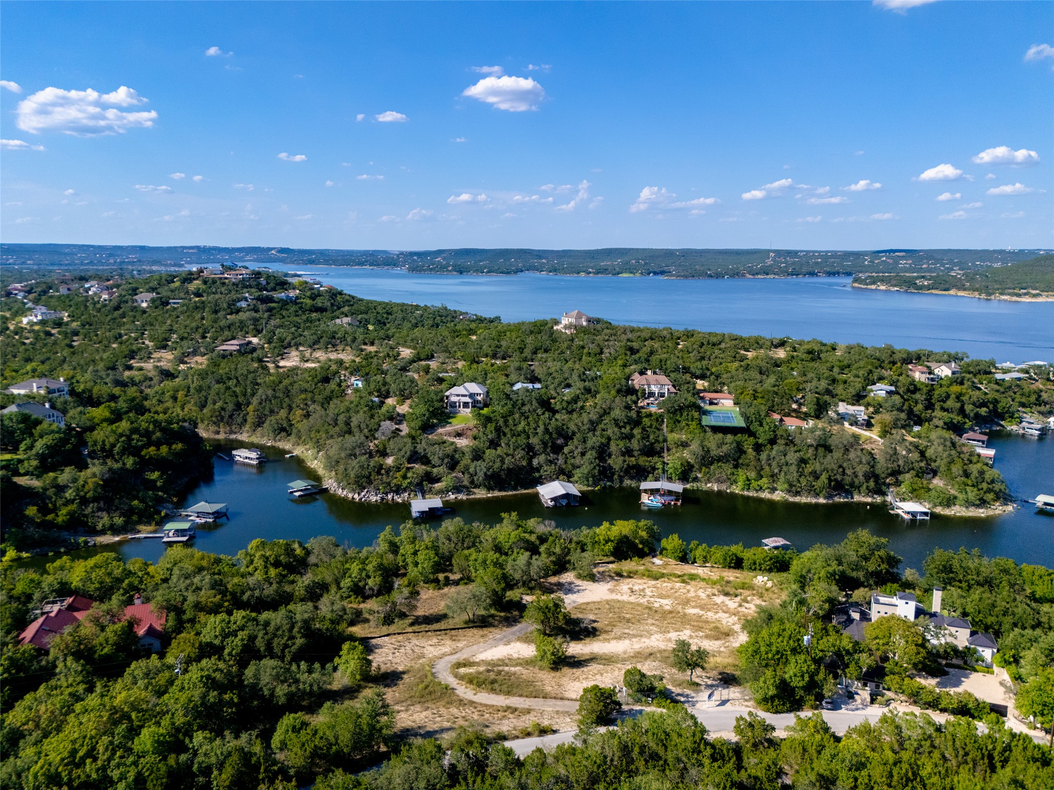 main property photo 10