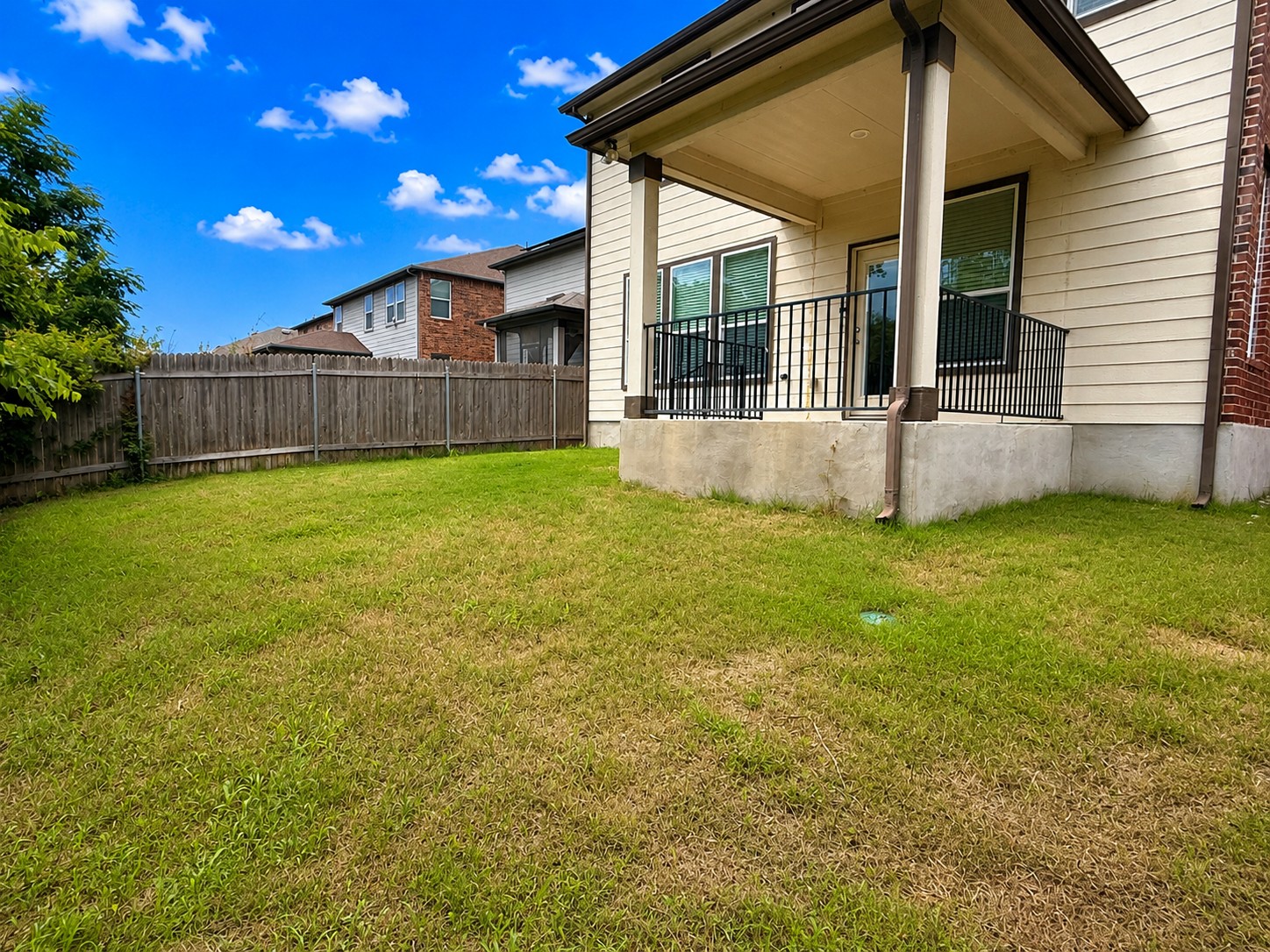 main property photo 14