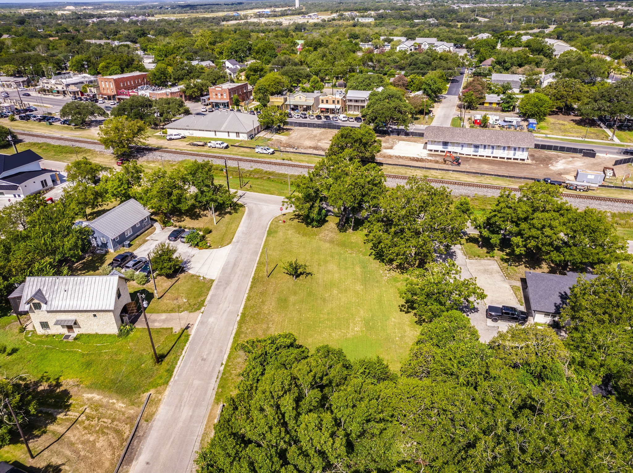 main property photo 13