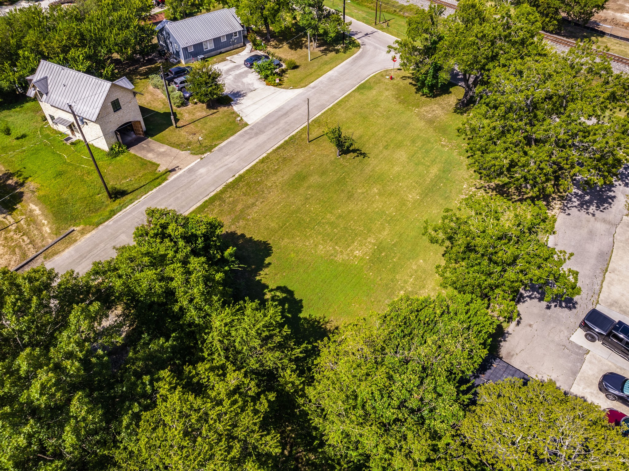 main property photo 15