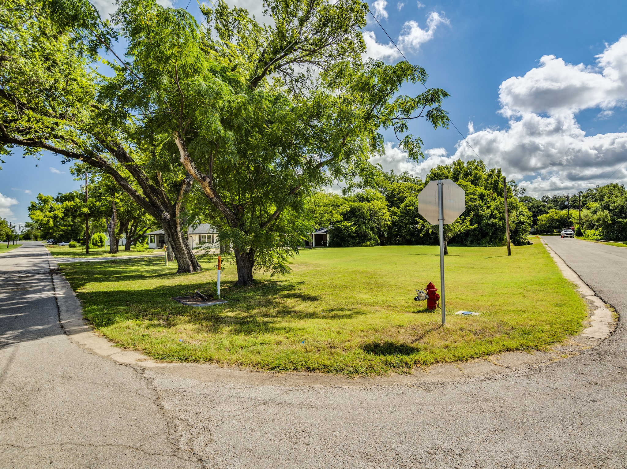 main property photo 18
