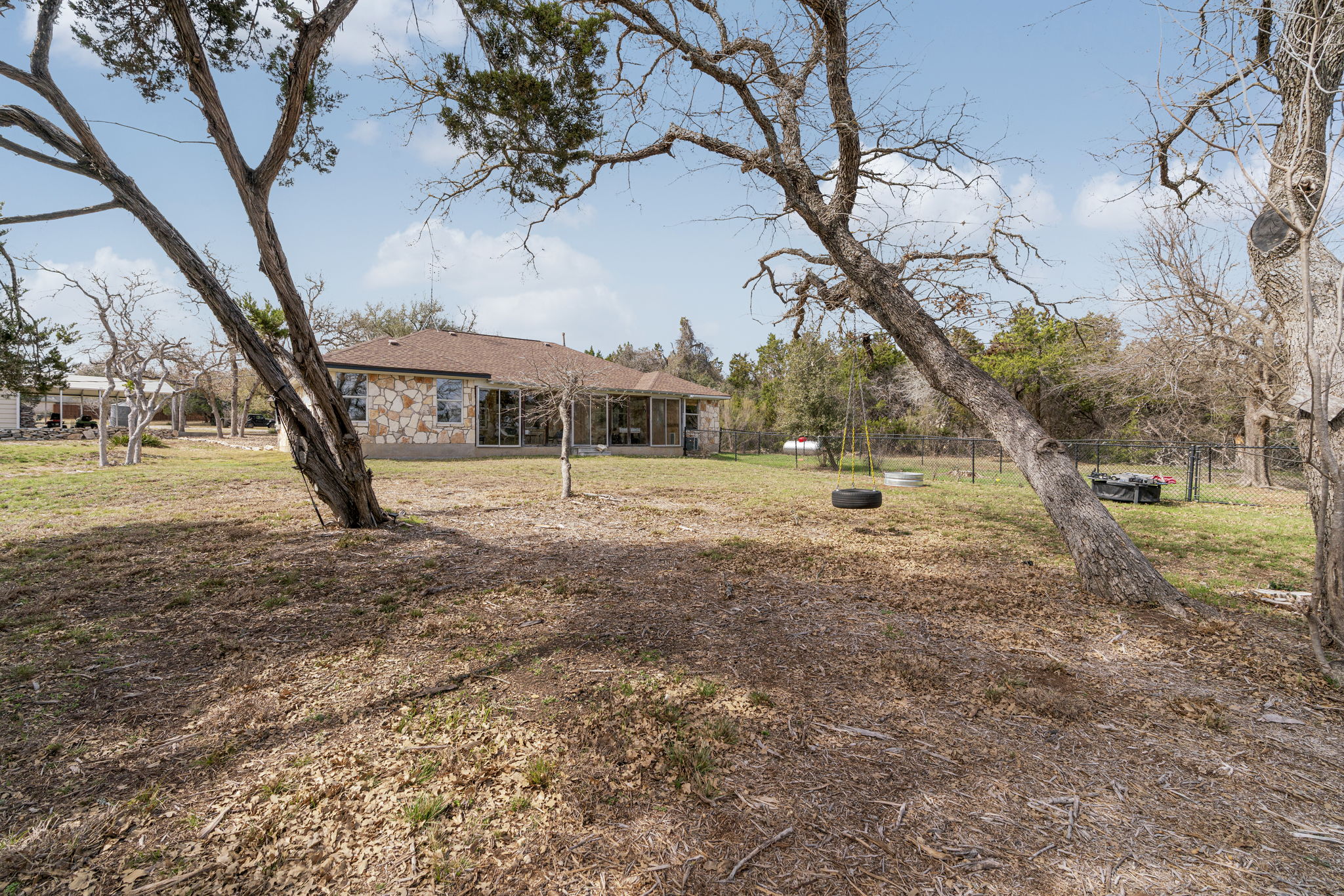 main property photo 31