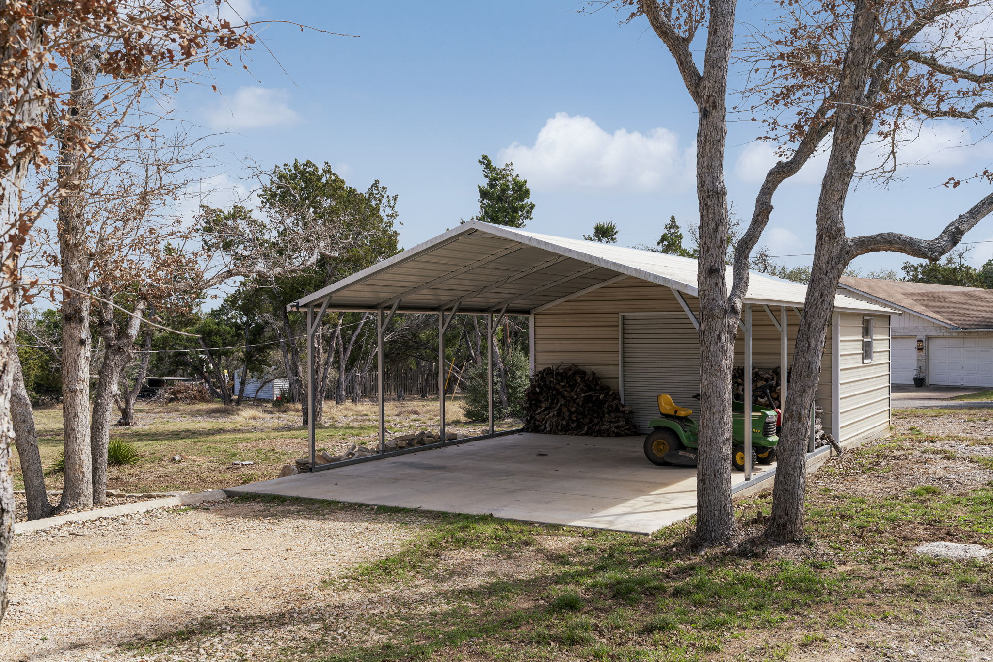 main property photo 36