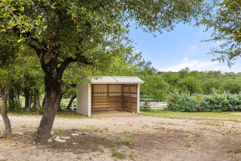 main property photo 35