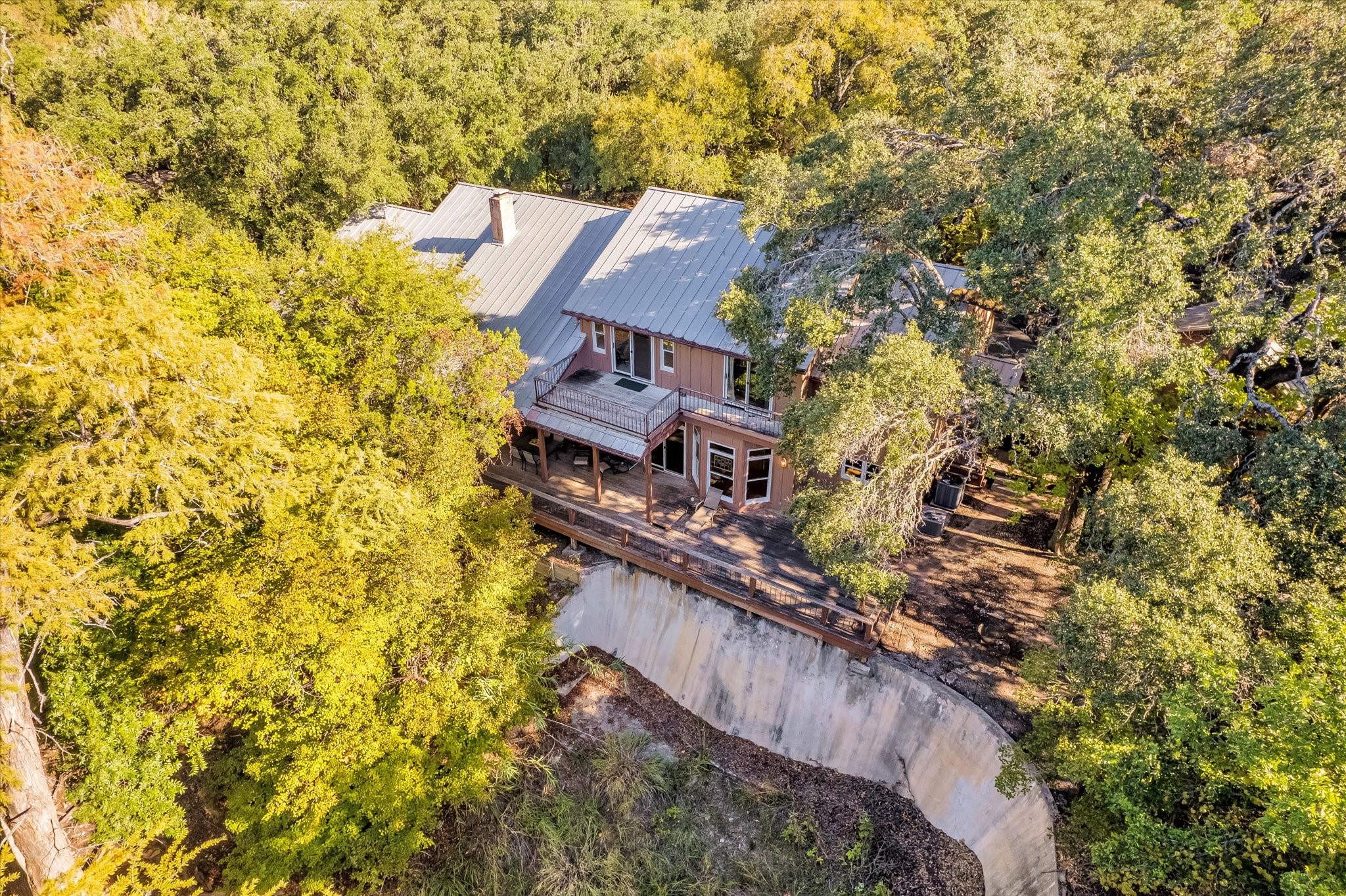 main property photo 31