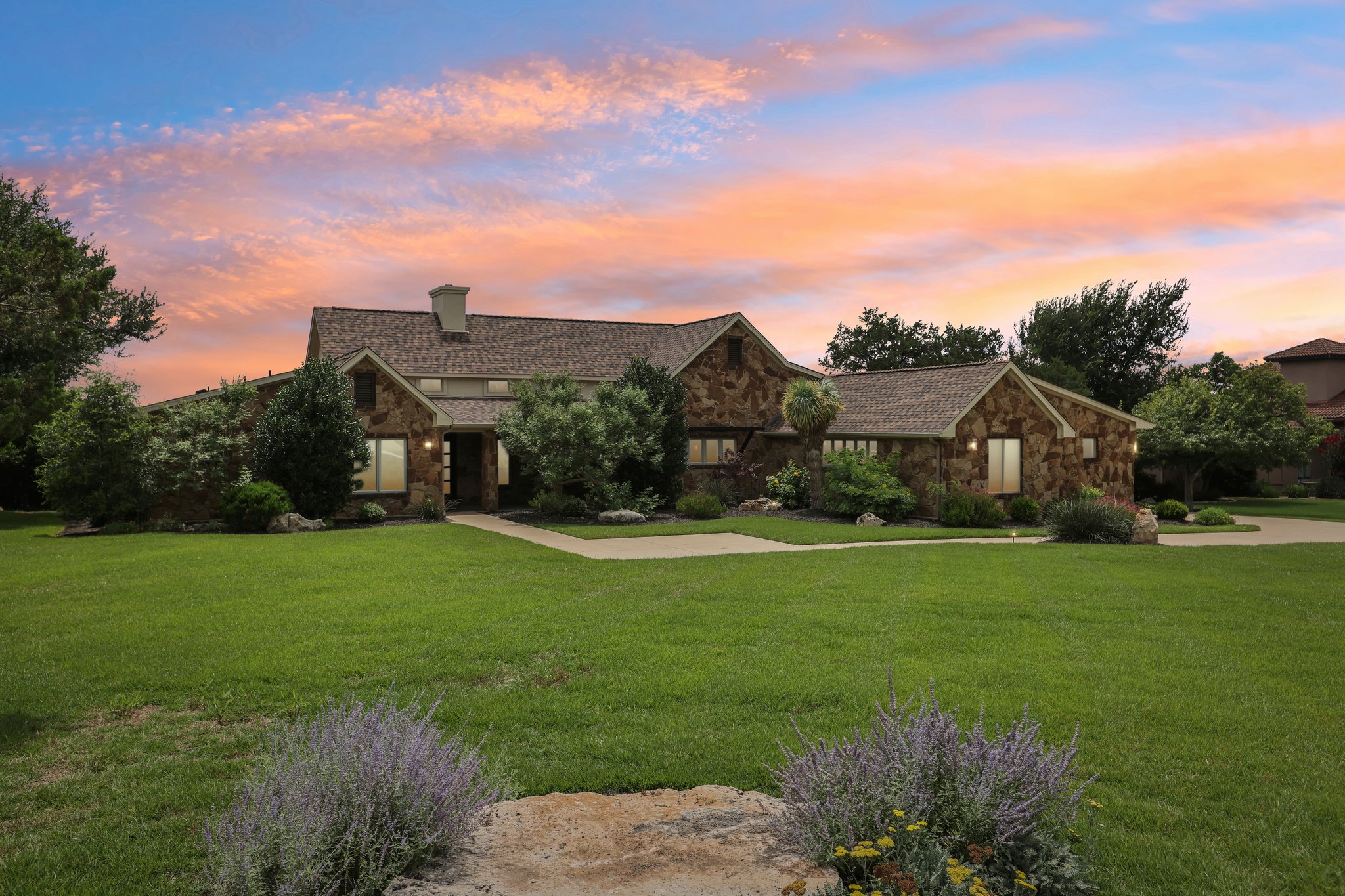 main property photo 29