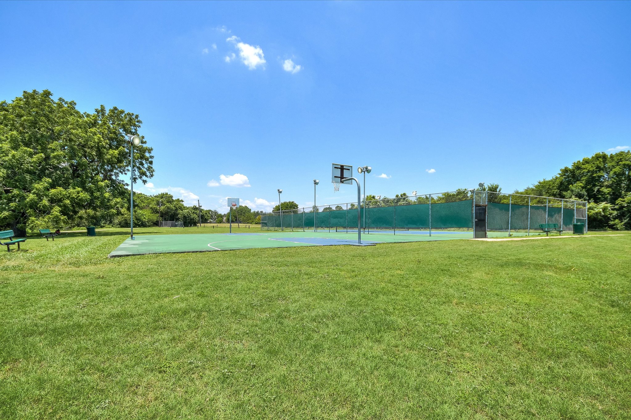 main property photo 32