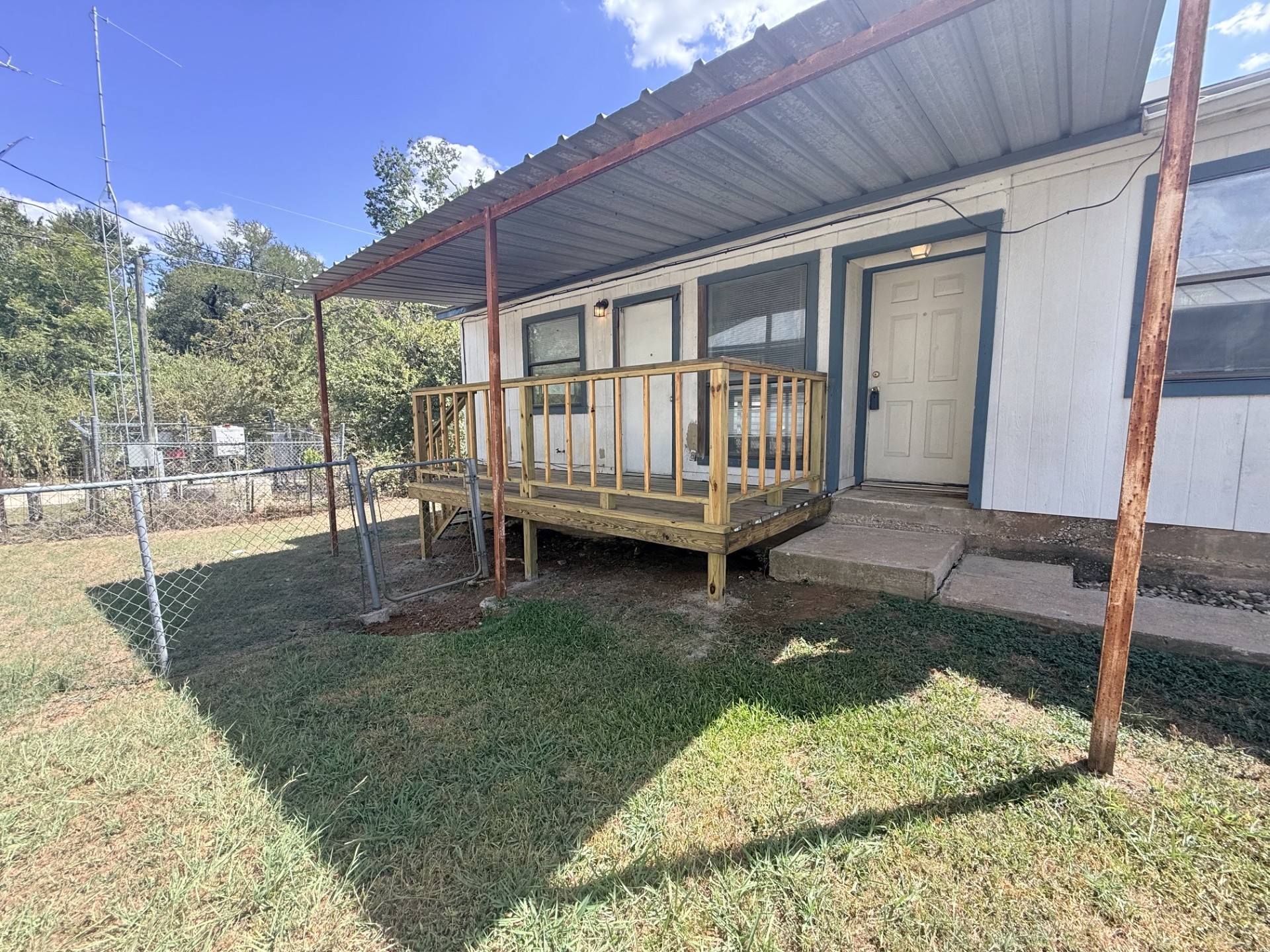 main property photo 16