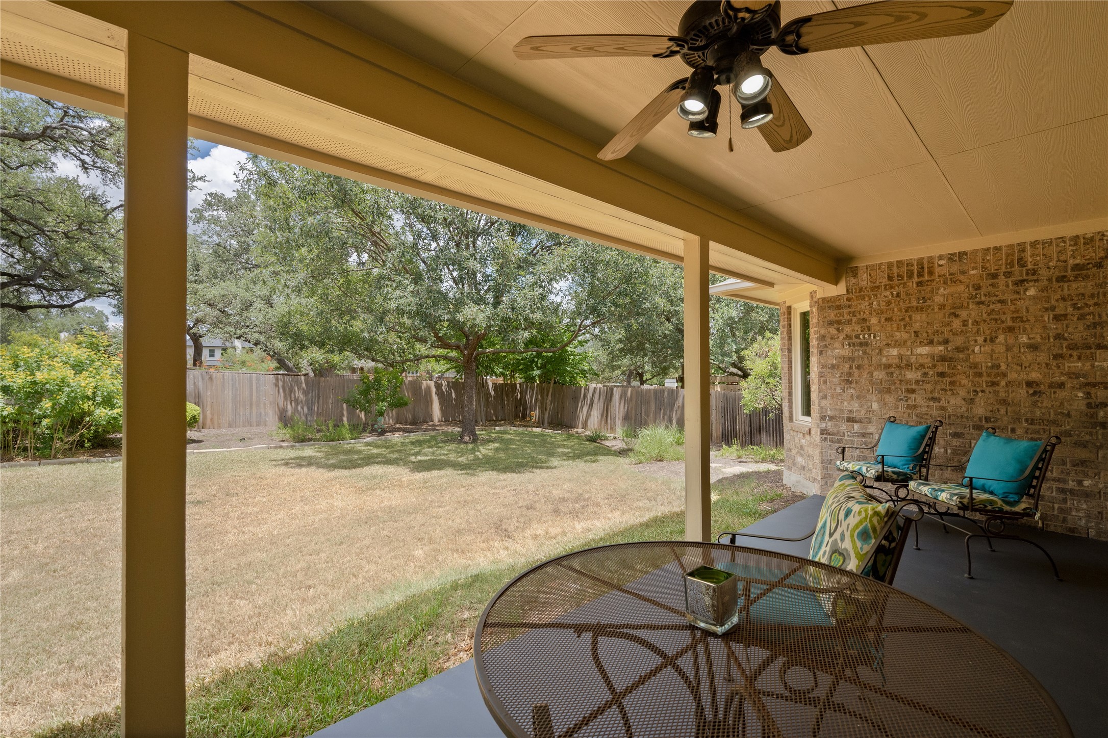 main property photo 28