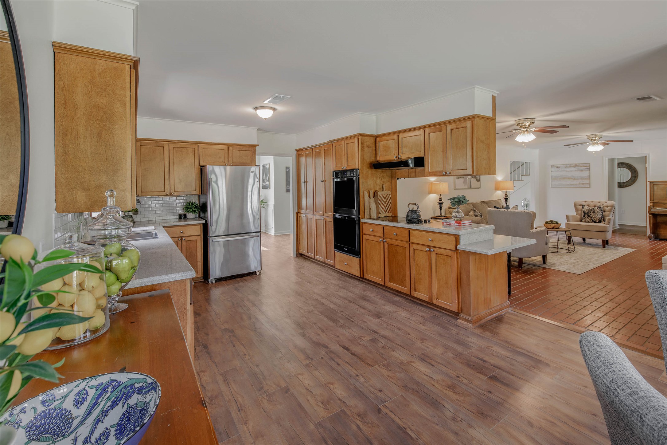 main property photo 16
