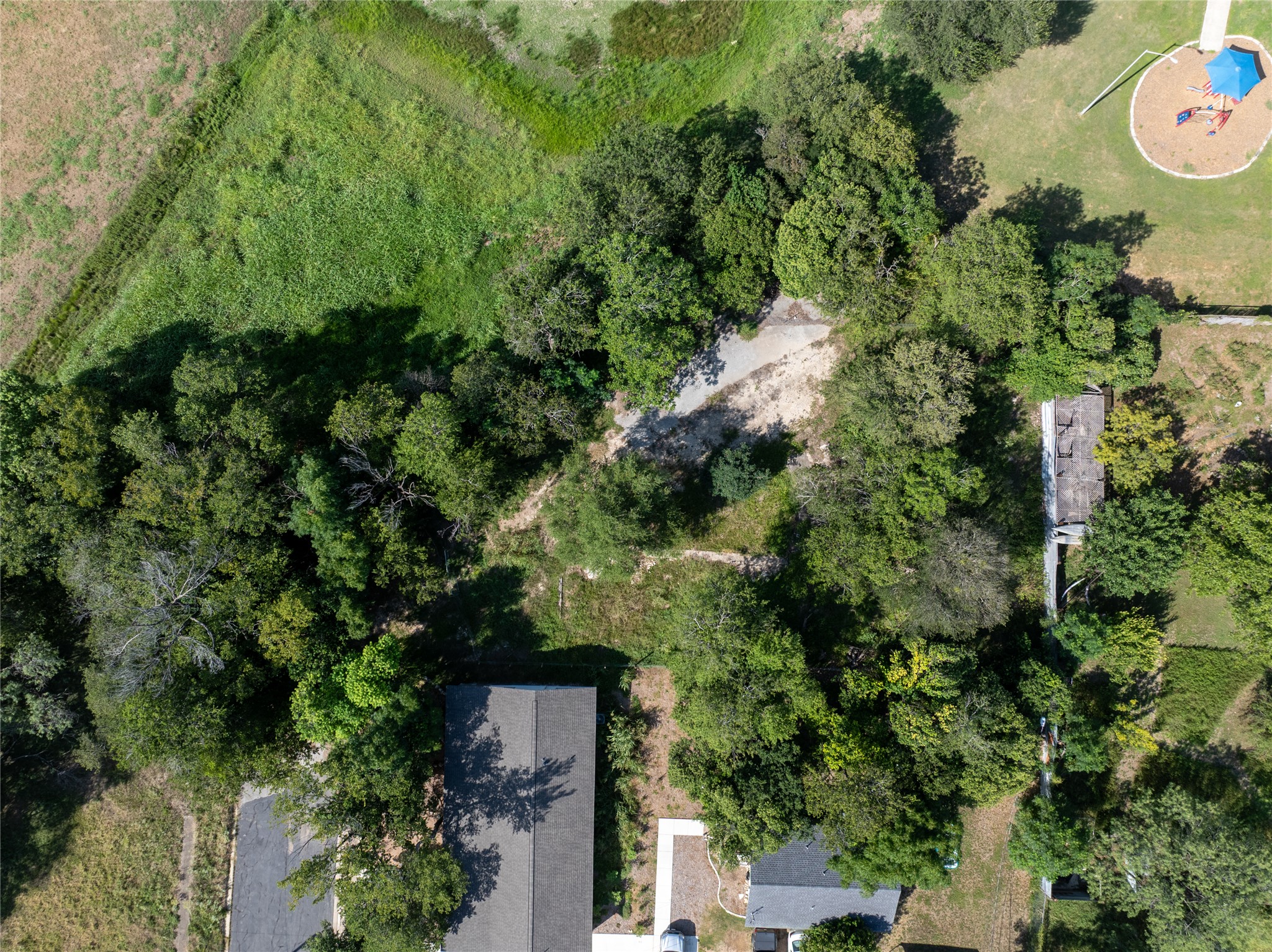 main property photo 19