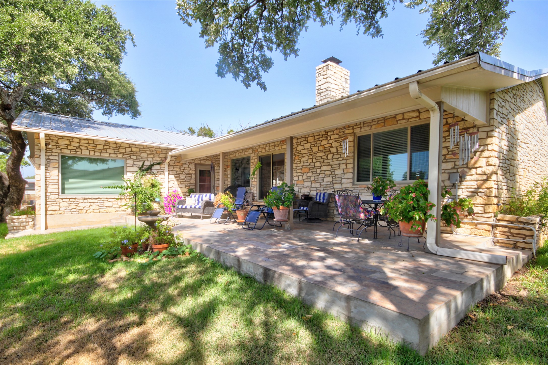 main property photo 25