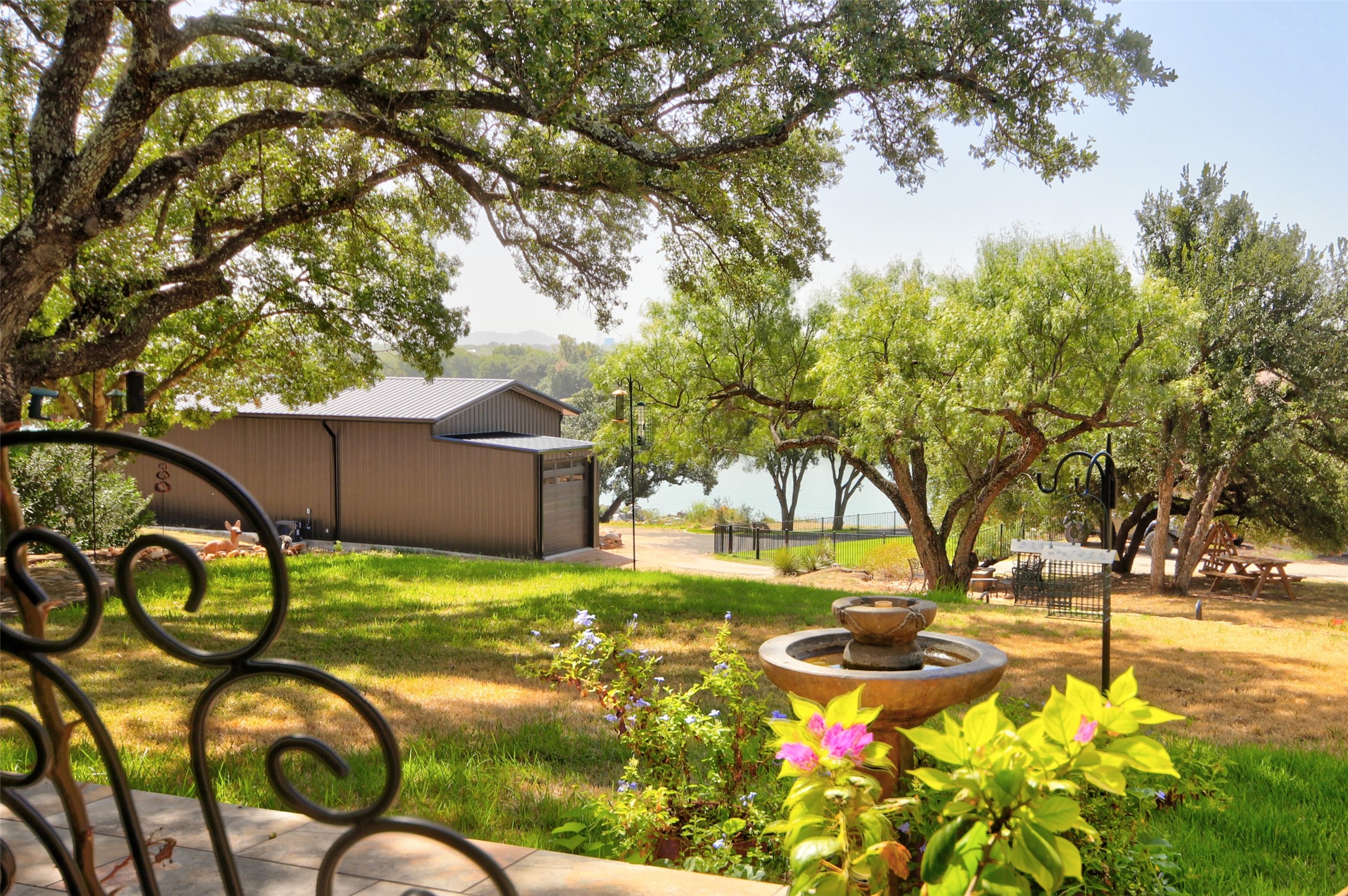main property photo 27