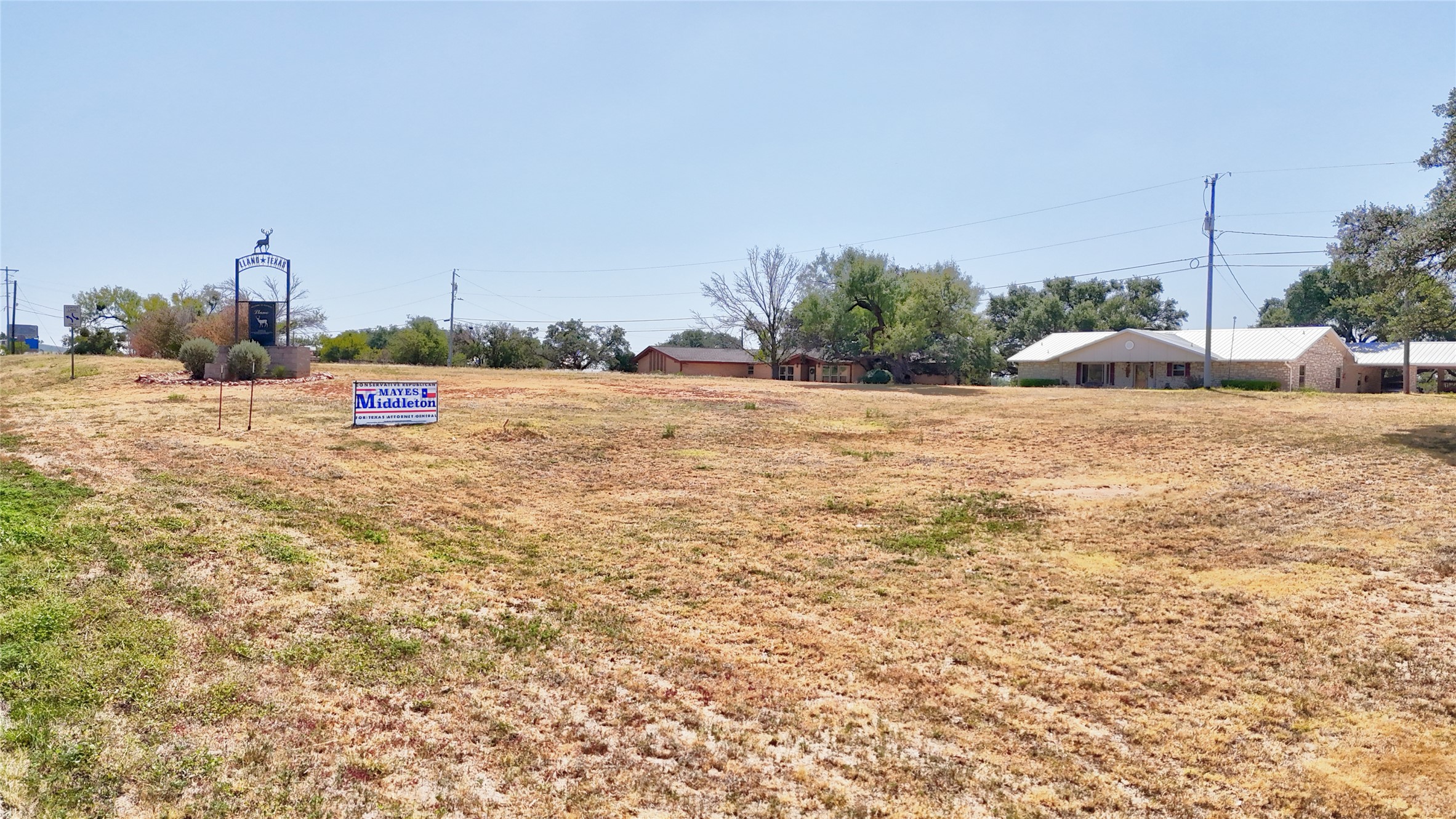 main property photo 37