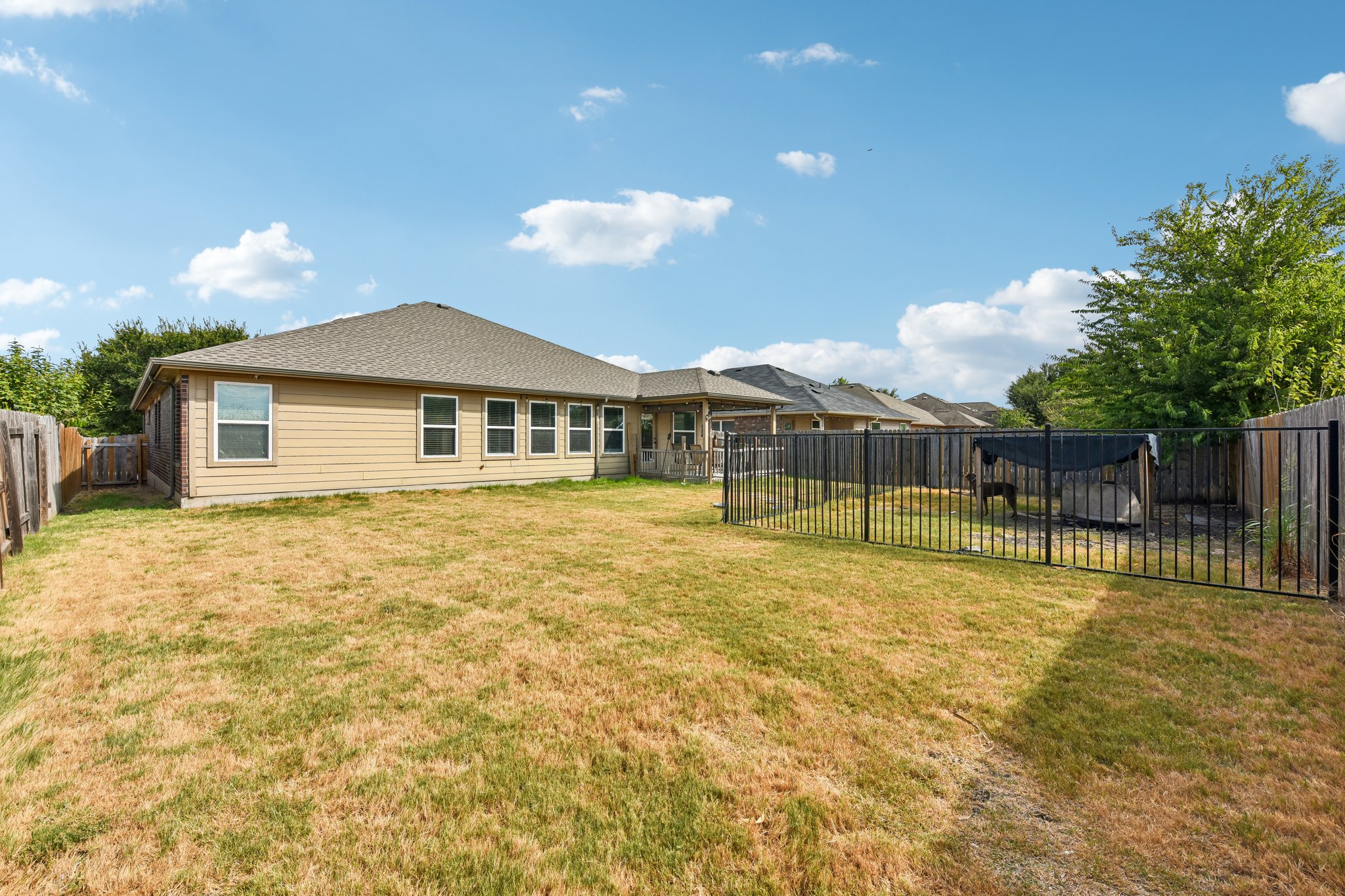 main property photo 27
