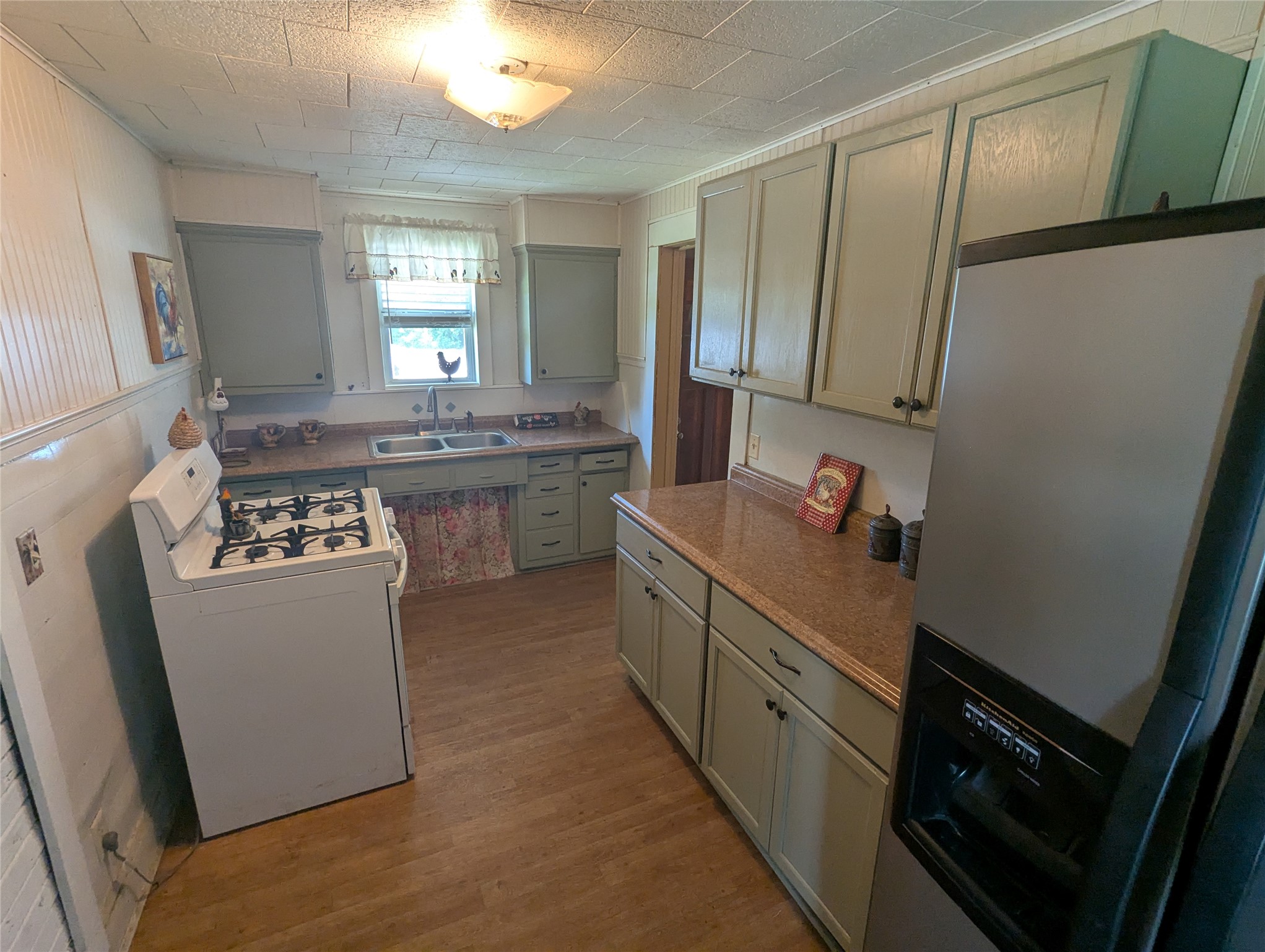 main property photo 9