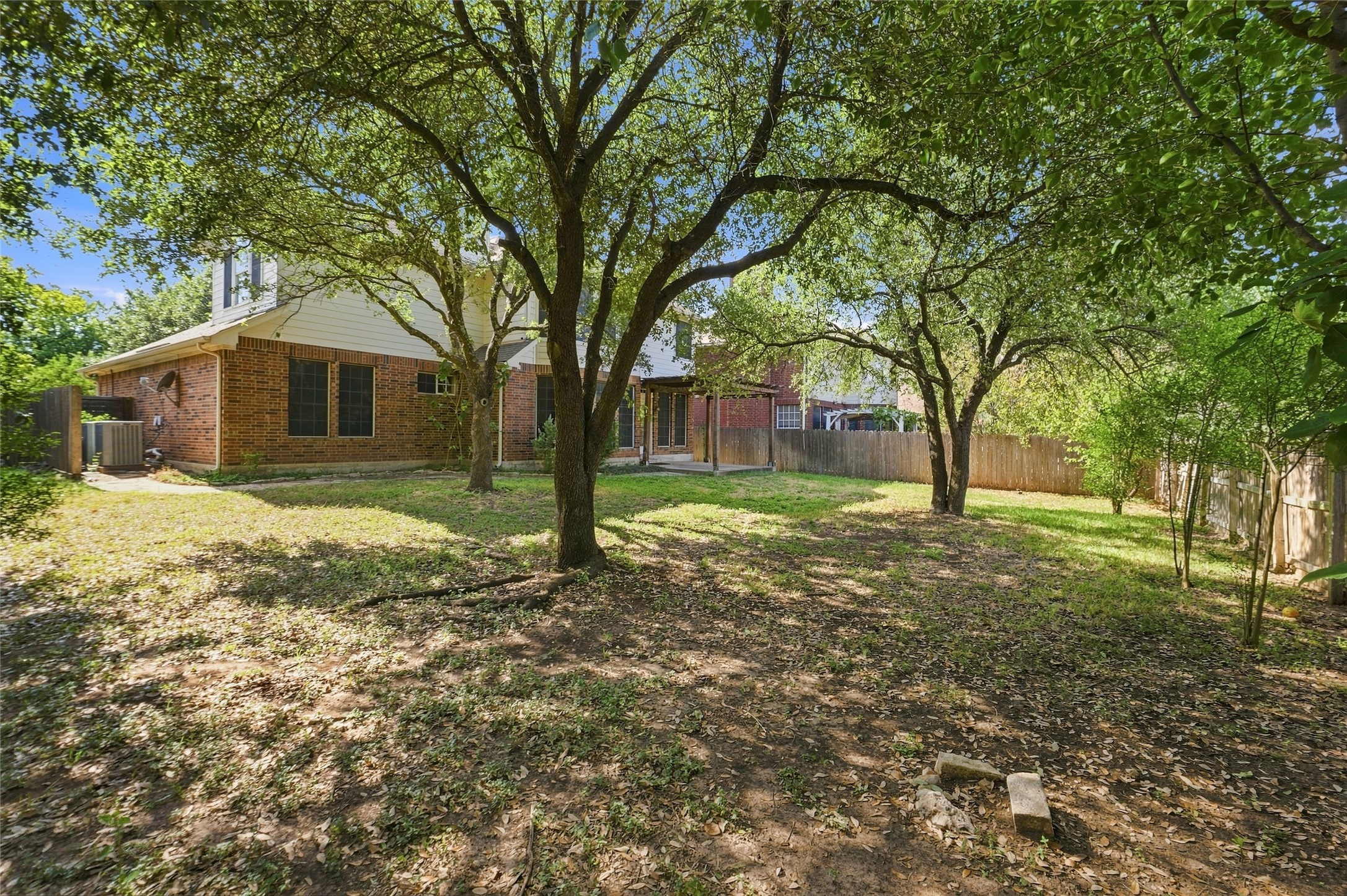 main property photo 25