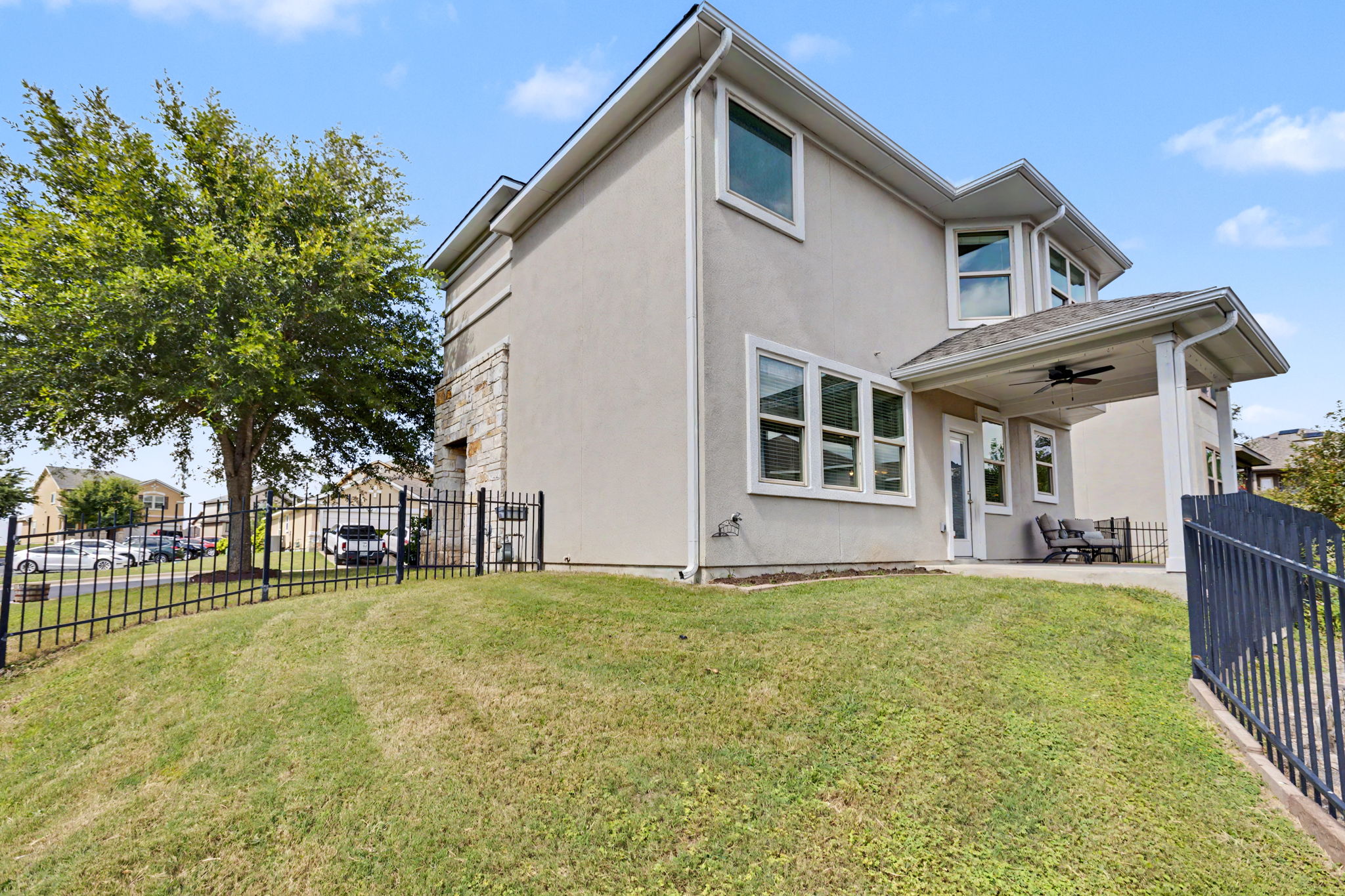 main property photo 31