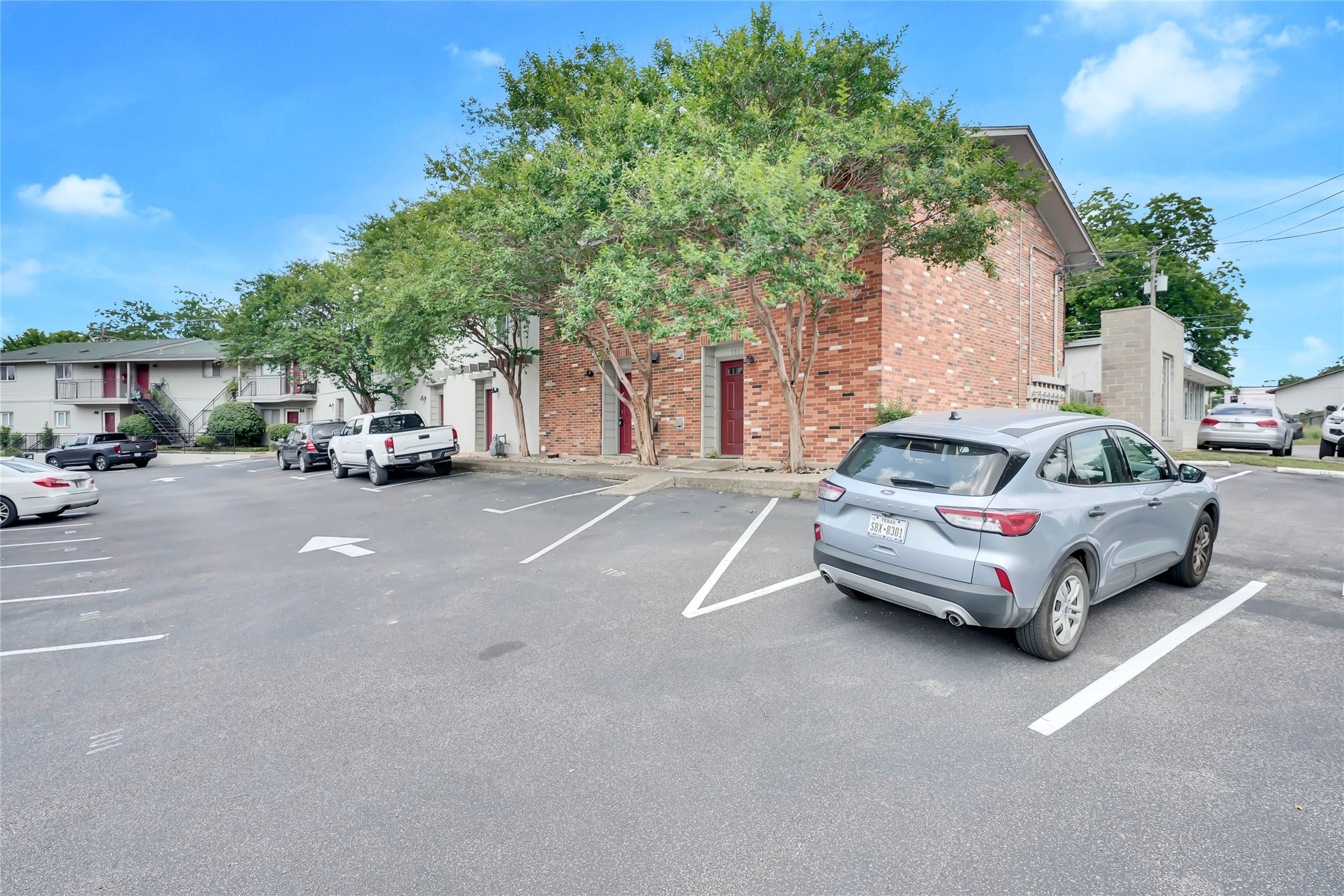 main property photo 18