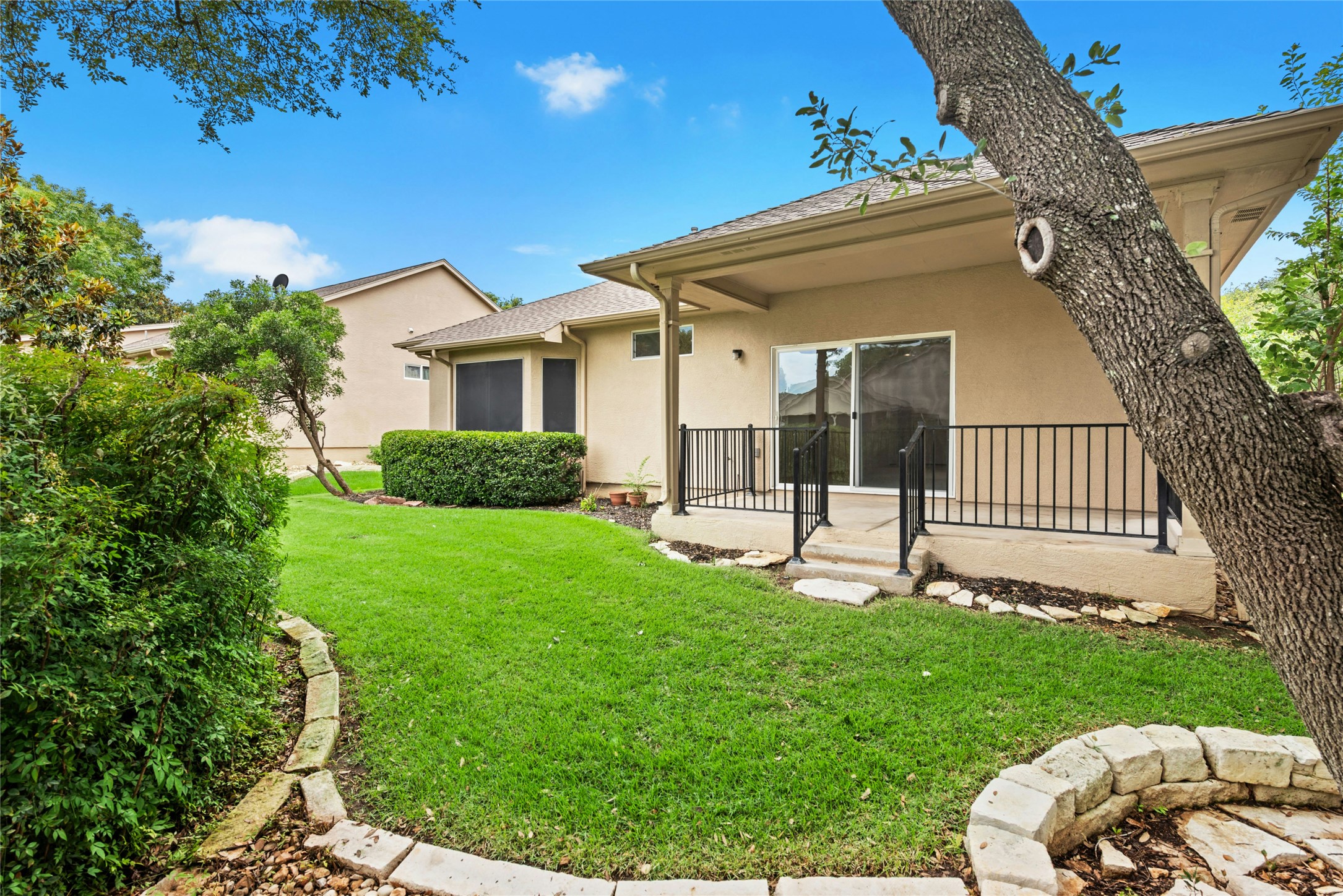 main property photo 23