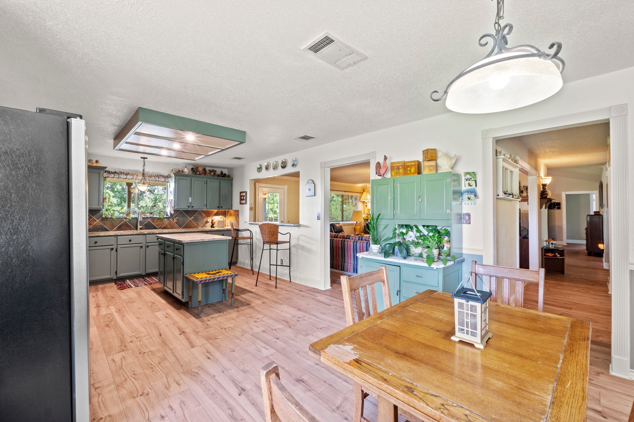main property photo 17