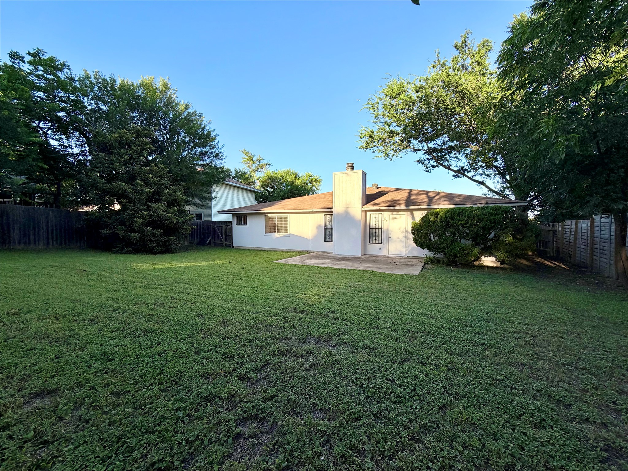 main property photo 32