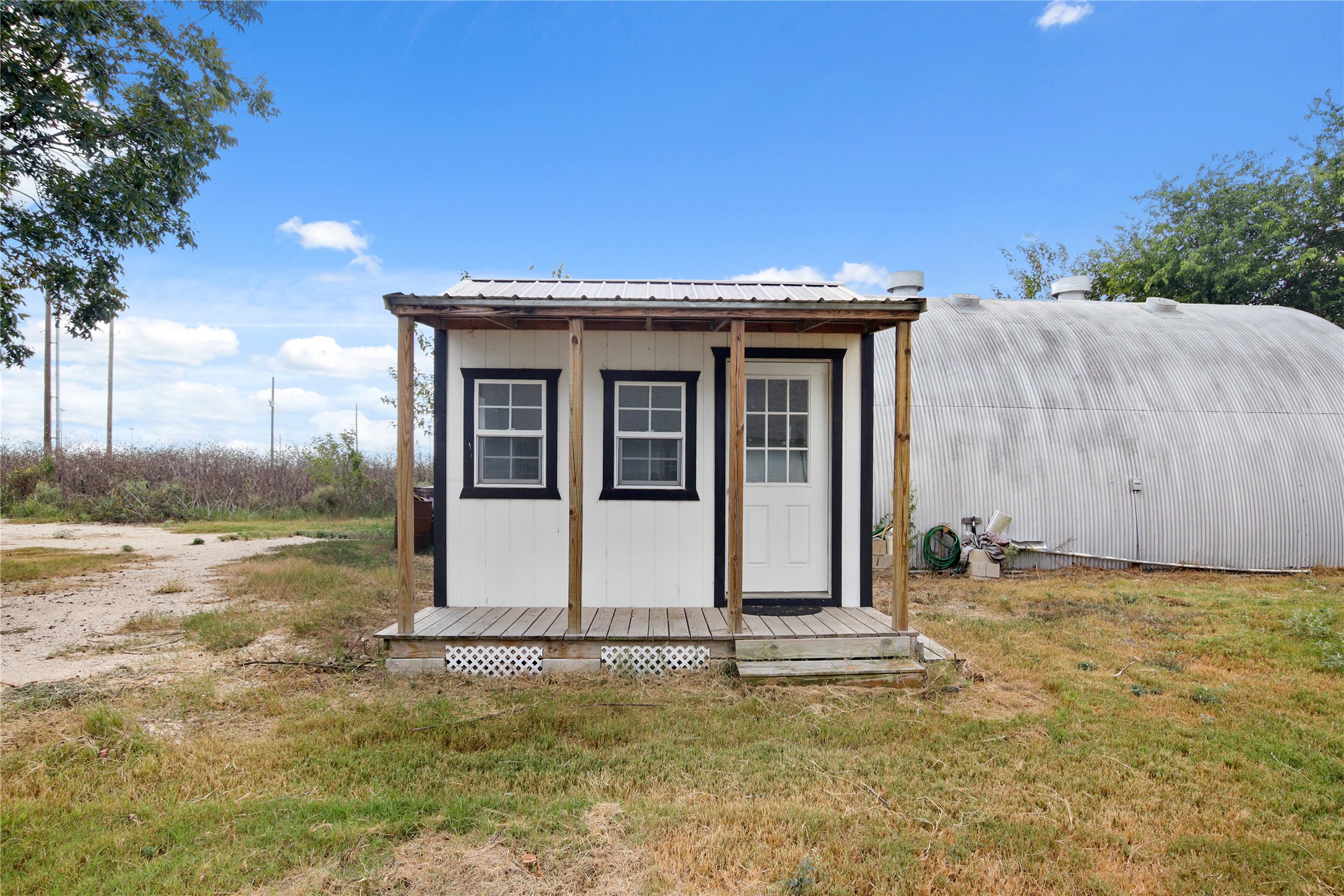 main property photo 7