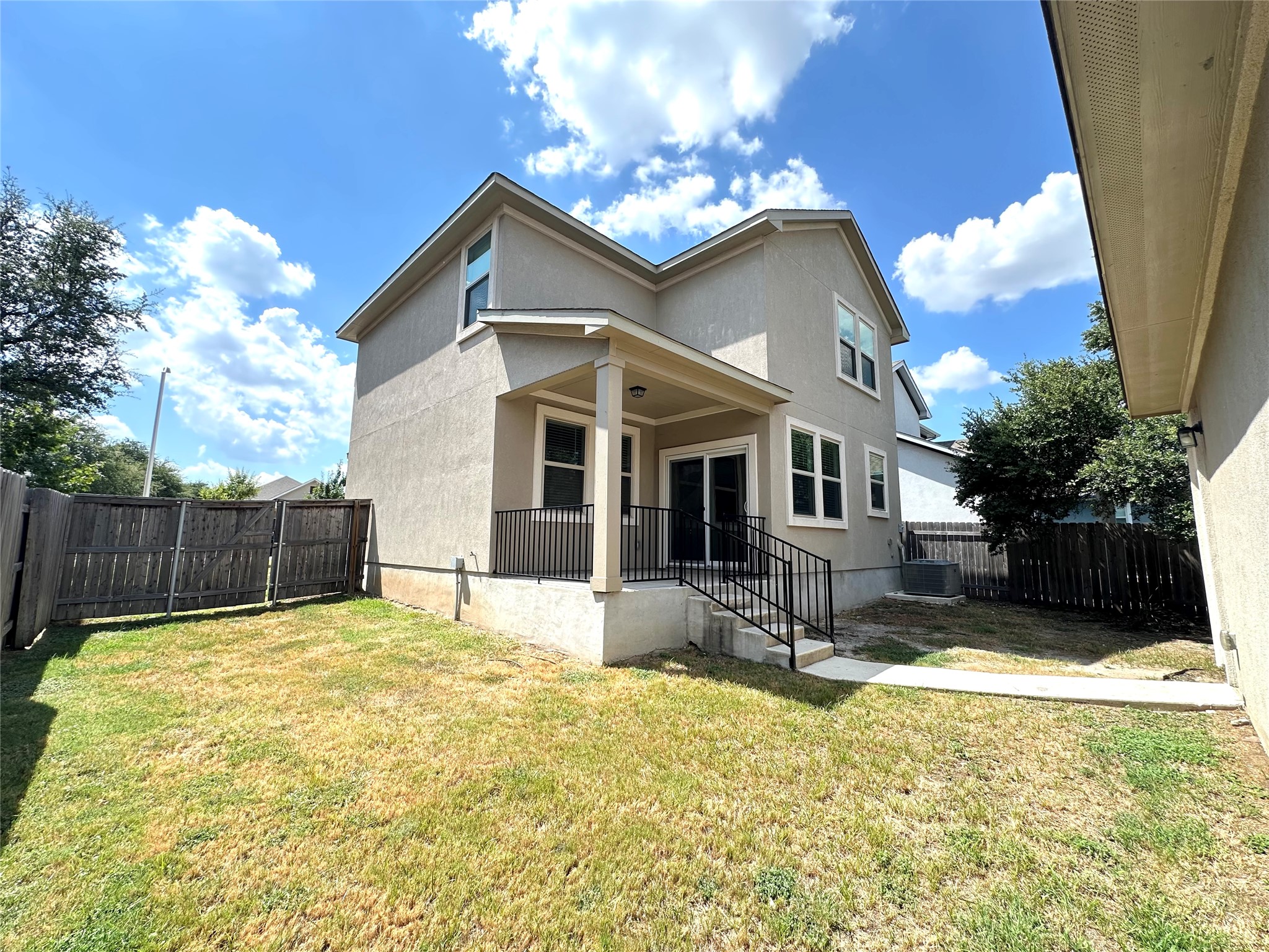 main property photo 19