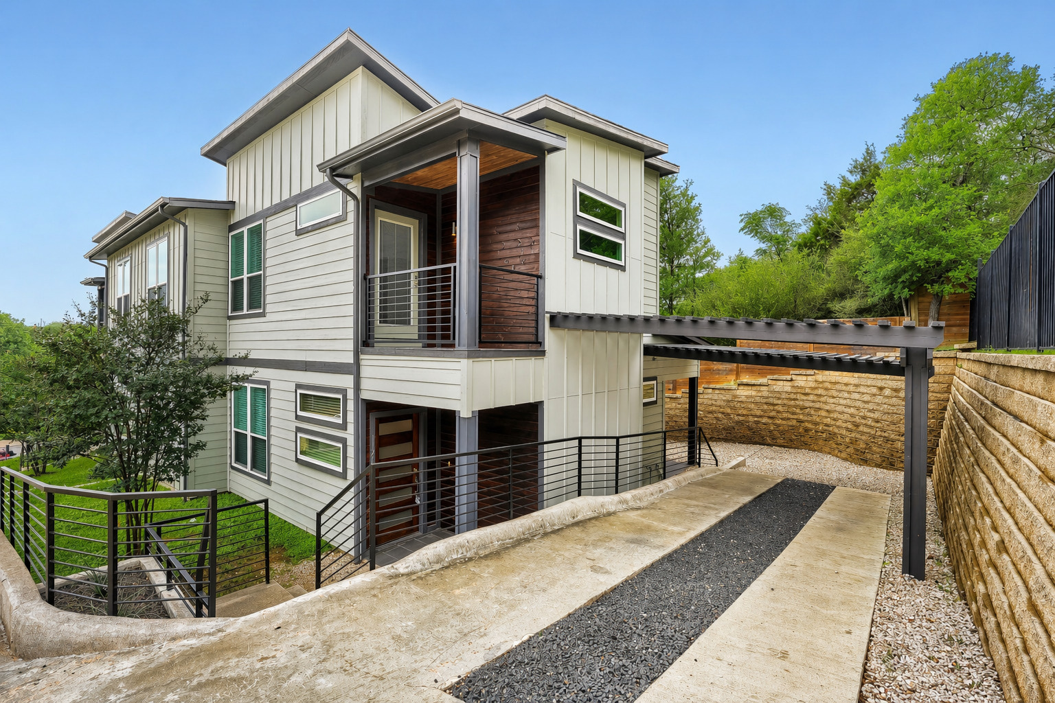 main property photo 21