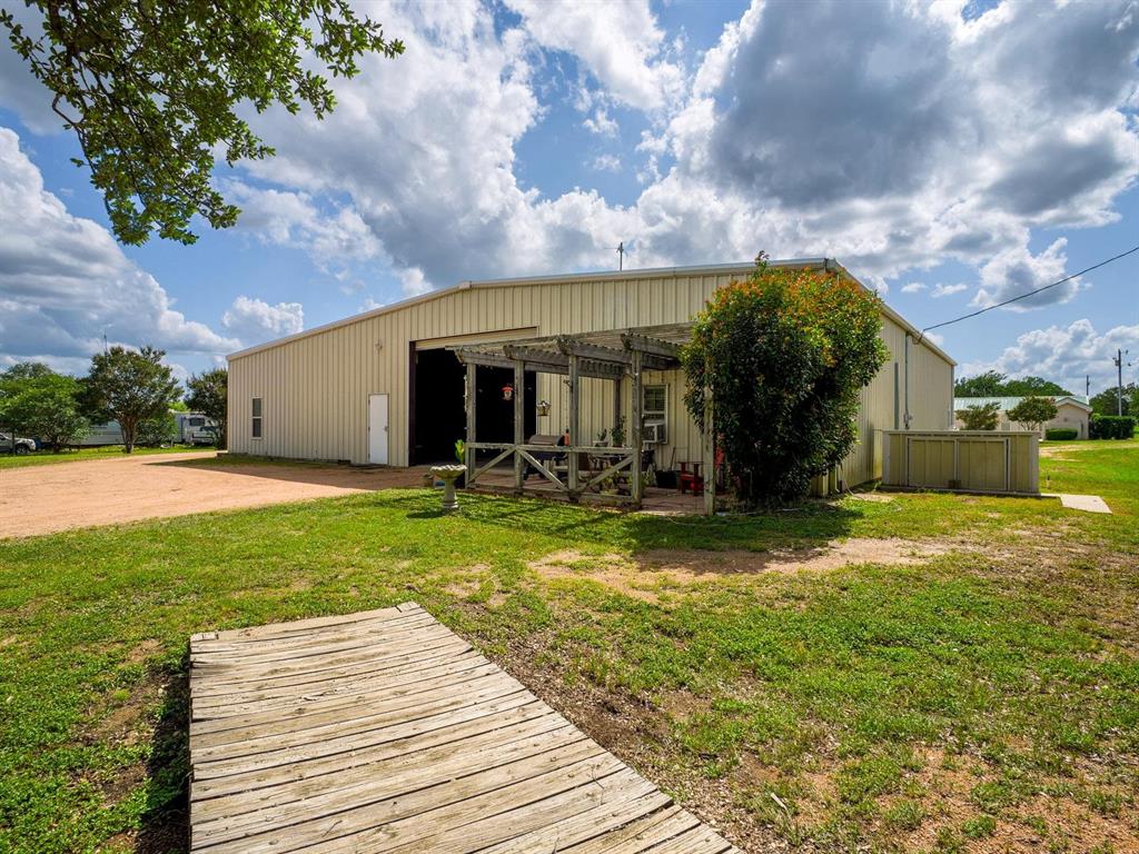main property photo 6