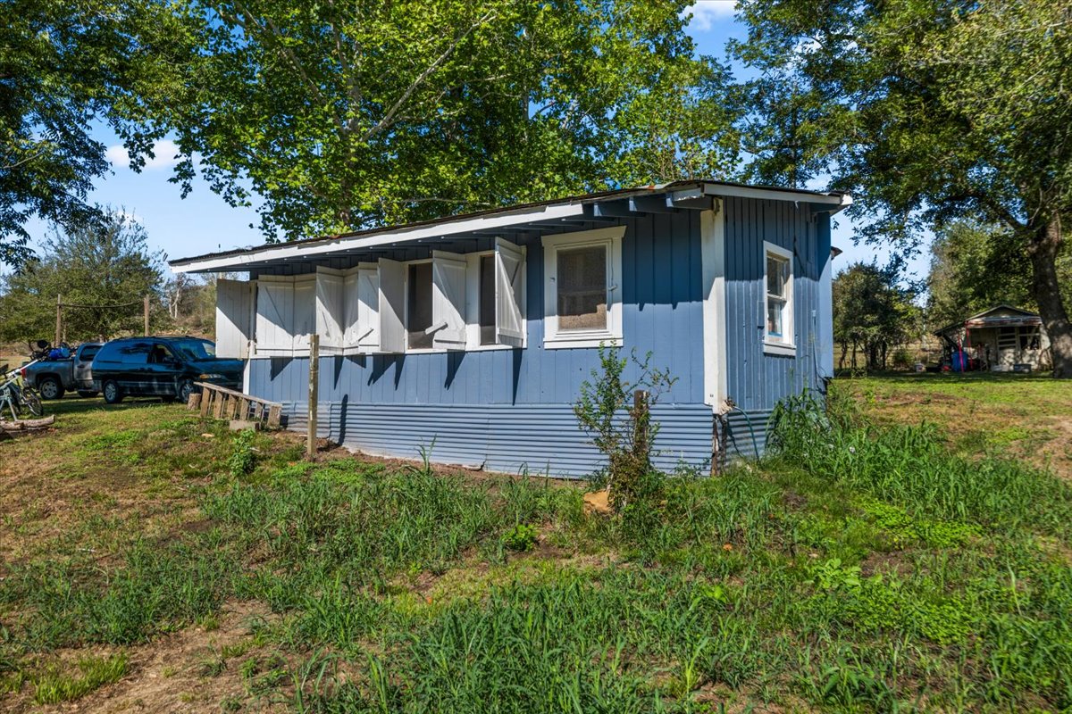 main property photo 9