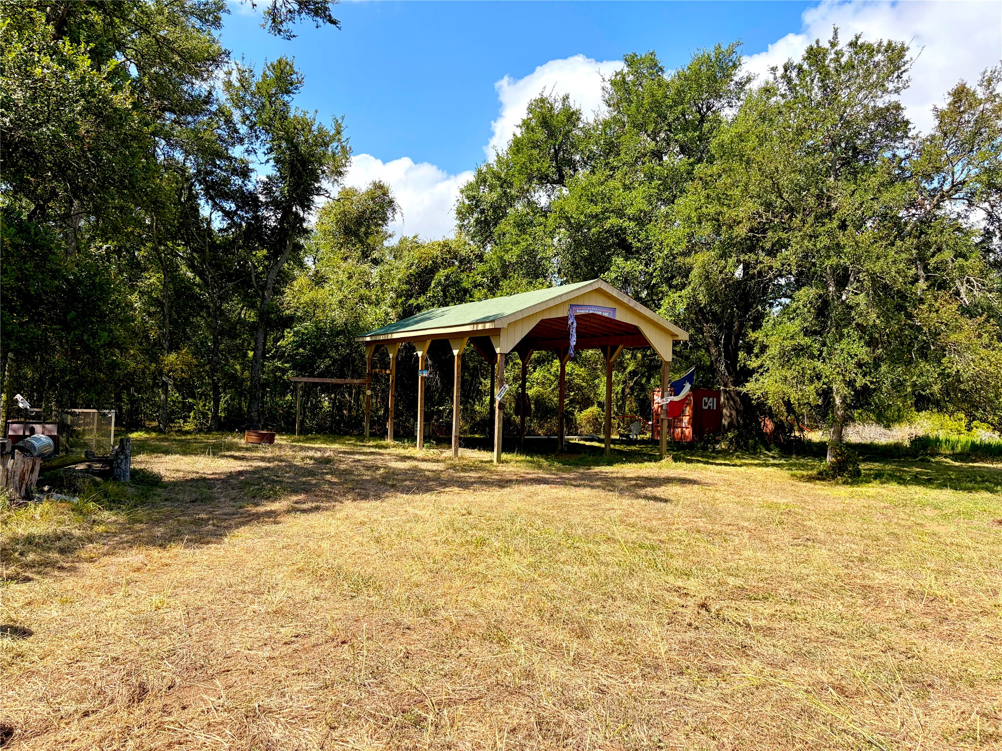 main property photo 17