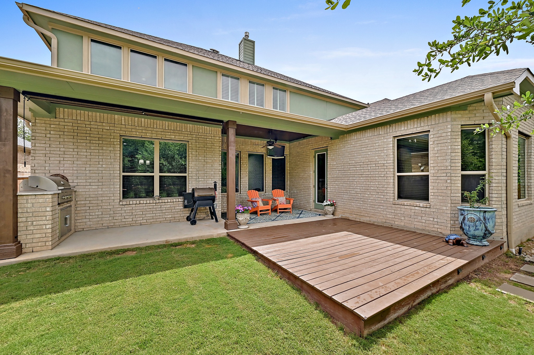 main property photo 36