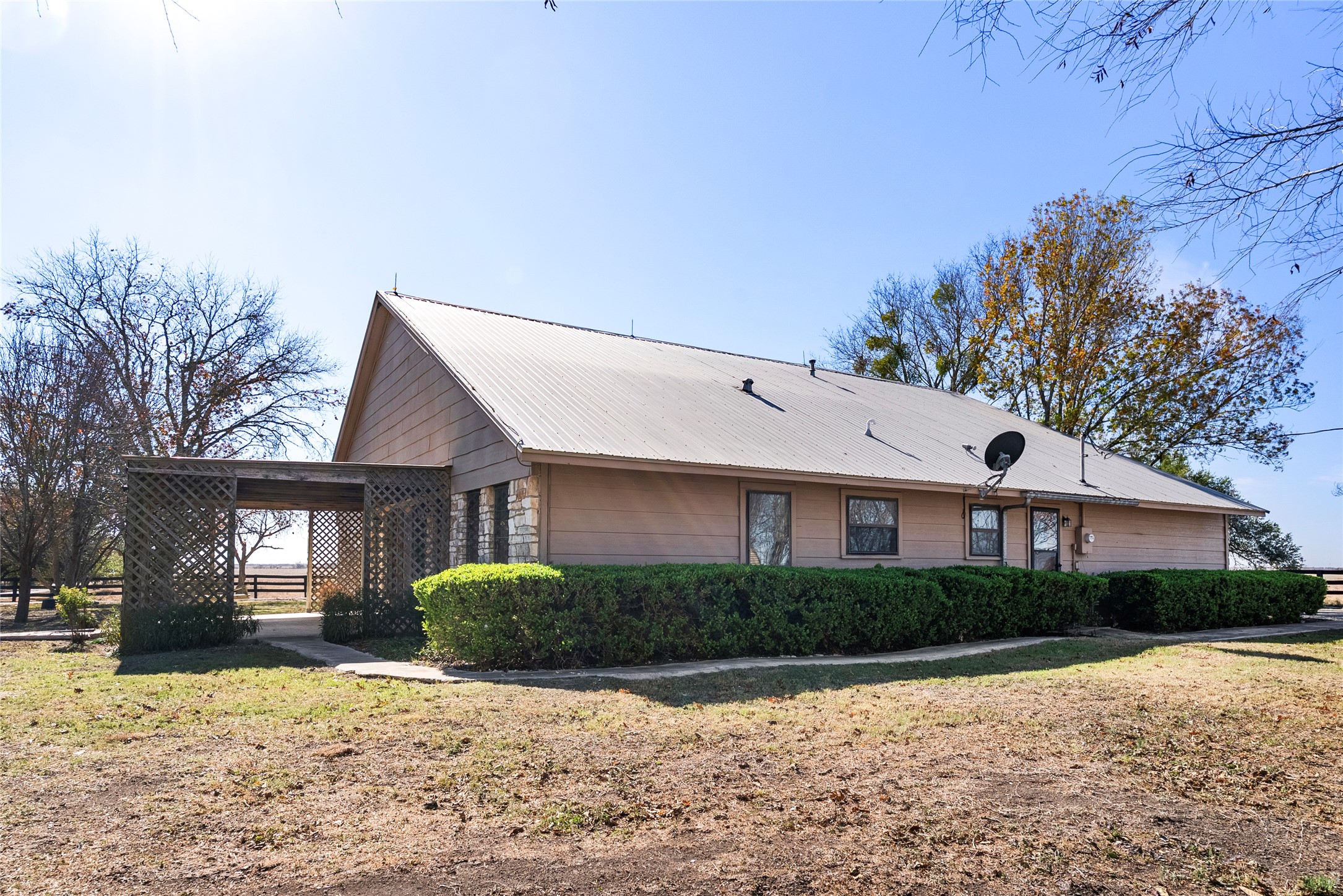 main property photo 31