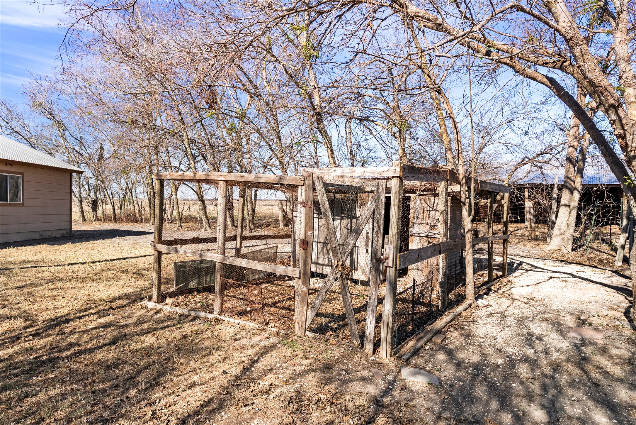 main property photo 37
