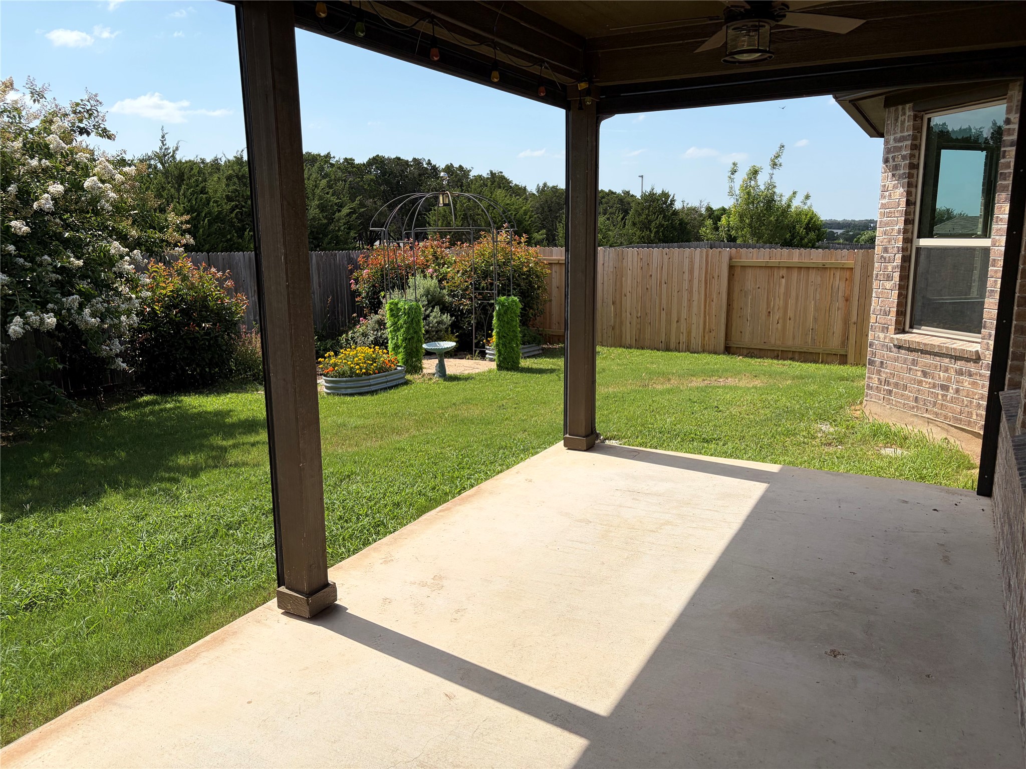 main property photo 30